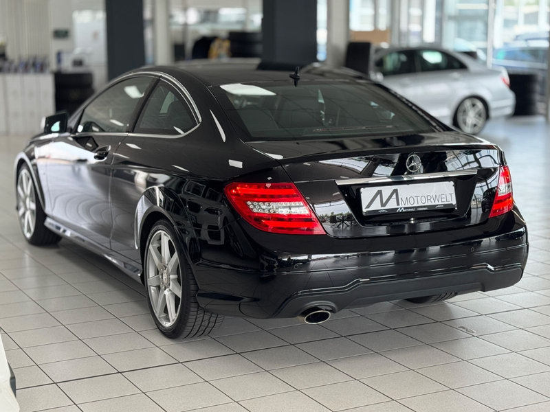 Mercedes-Benz C 250 Coupe CGI BlueEfficiency AMG Line — photo 4