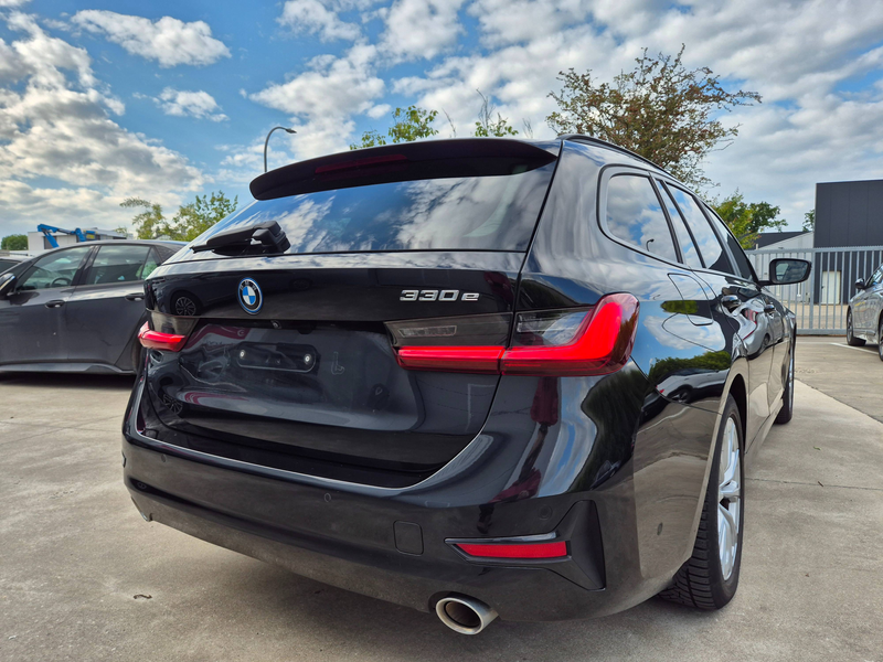 BMW 330 eA Touring // PHEV HYBRID // 2022 !! — photo 8