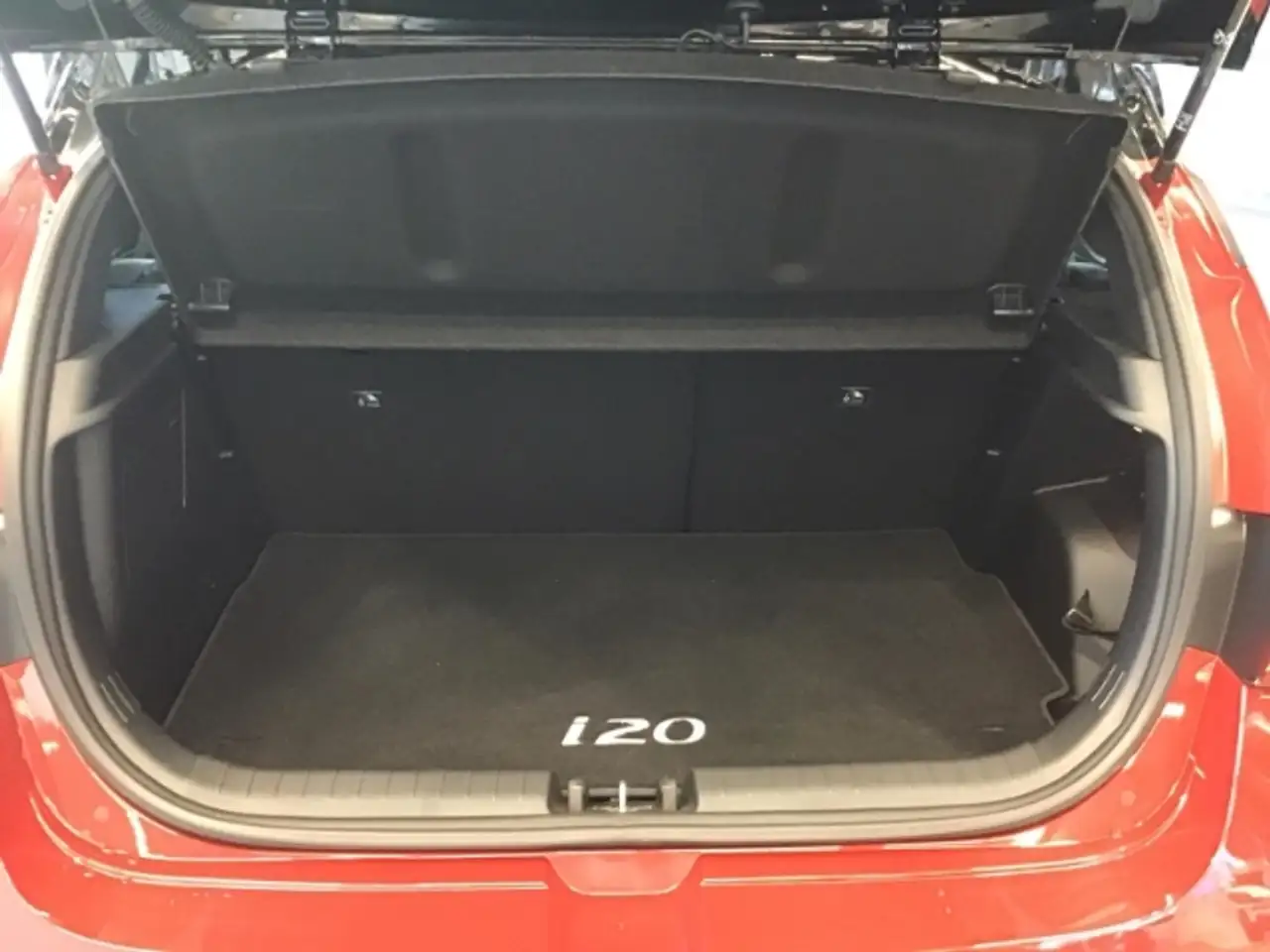 Hyundai i20 N PERFORMANCE NAVI 8-FACH BEREIFT SHZ PDC LED 13