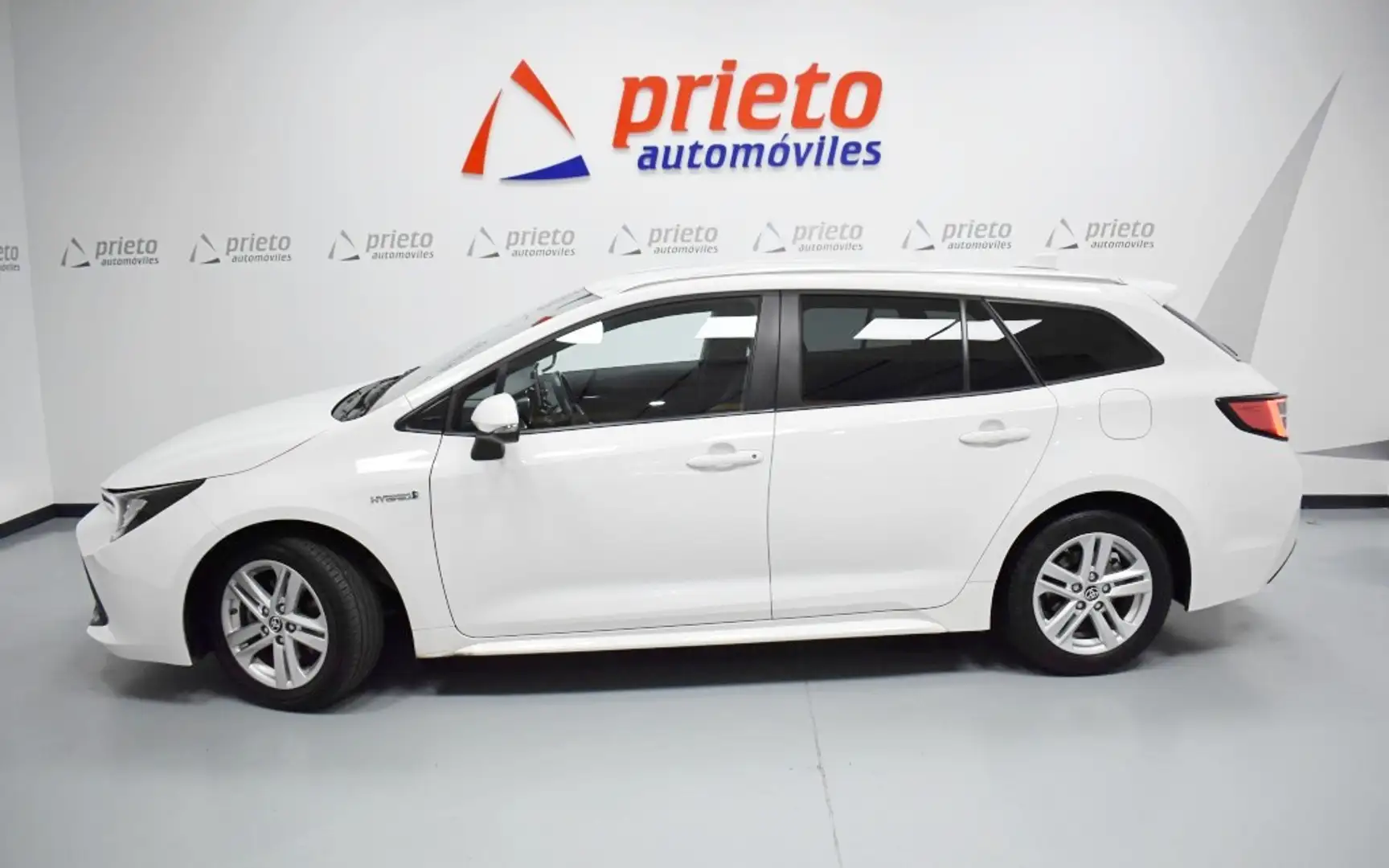 Toyota Corolla Touring Sports 125H Active Tech Blanco - 2