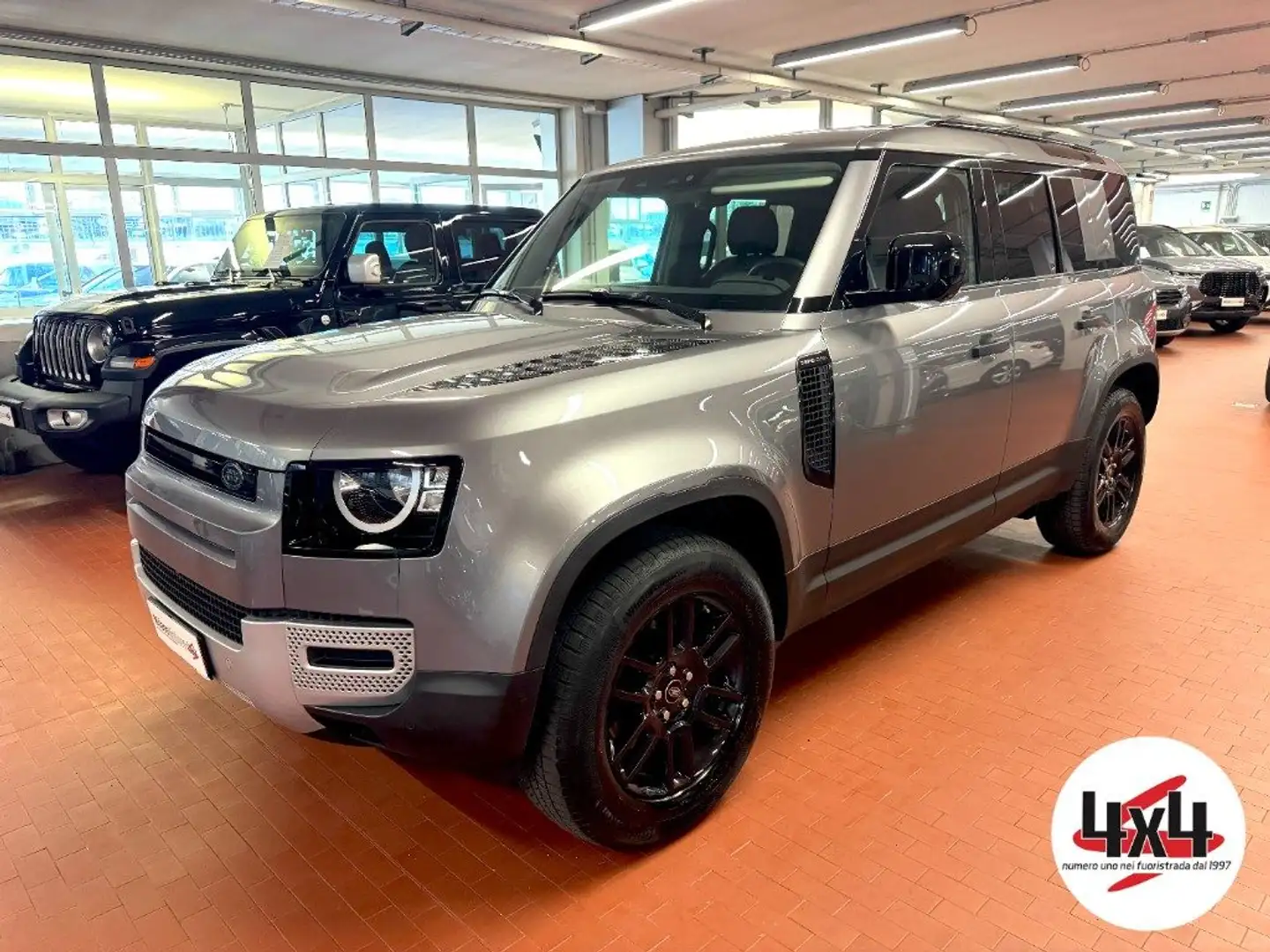Land Rover Defender 110 2.0 SD4 240CV AWD Auto. S Grigio - 1