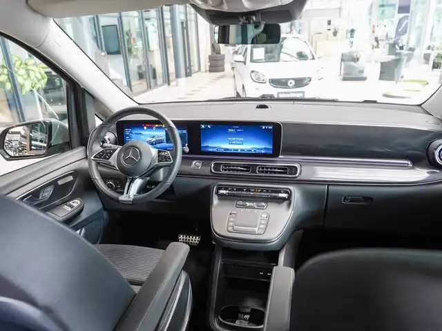 Mercedes-Benz V-Class view 15