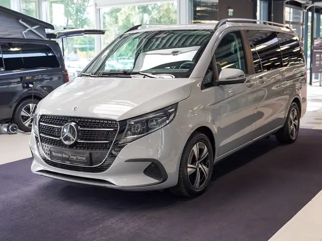 Mercedes-Benz V-Class view 8