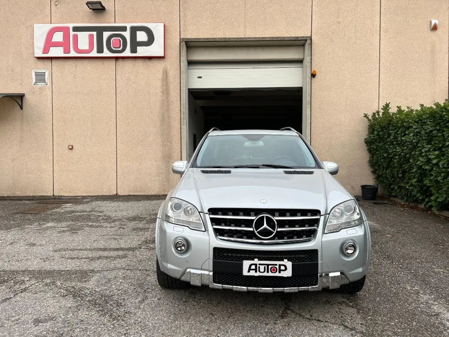 Mercedes-Benz ML 63 AMG V-Max Argento - 2
