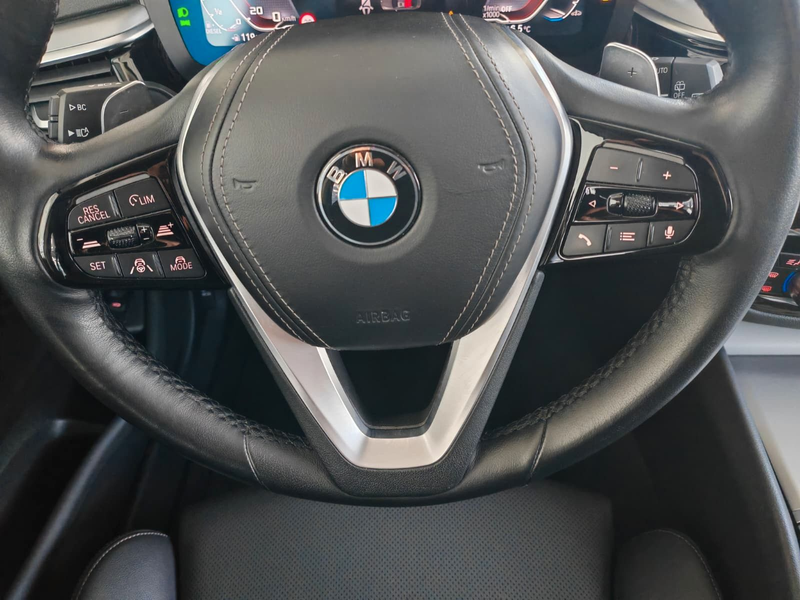BMW 530 d Tour.  KAM 4xKlima M-Sportfahrwerk HiFi — photo 13