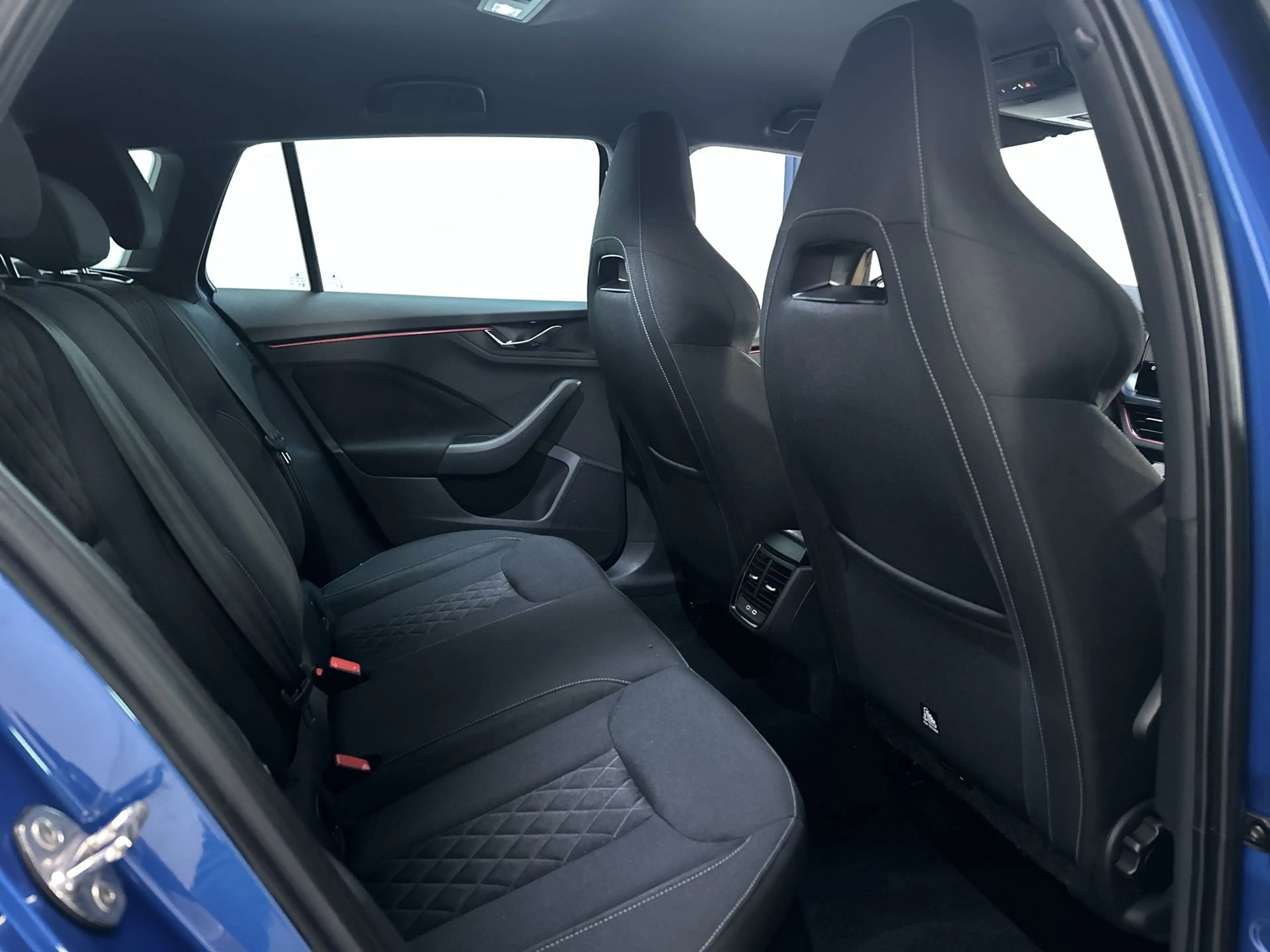 Skoda Scala 1.0 TSI 110pk DSG Sport Business Navigatie Parkeer — photo 9