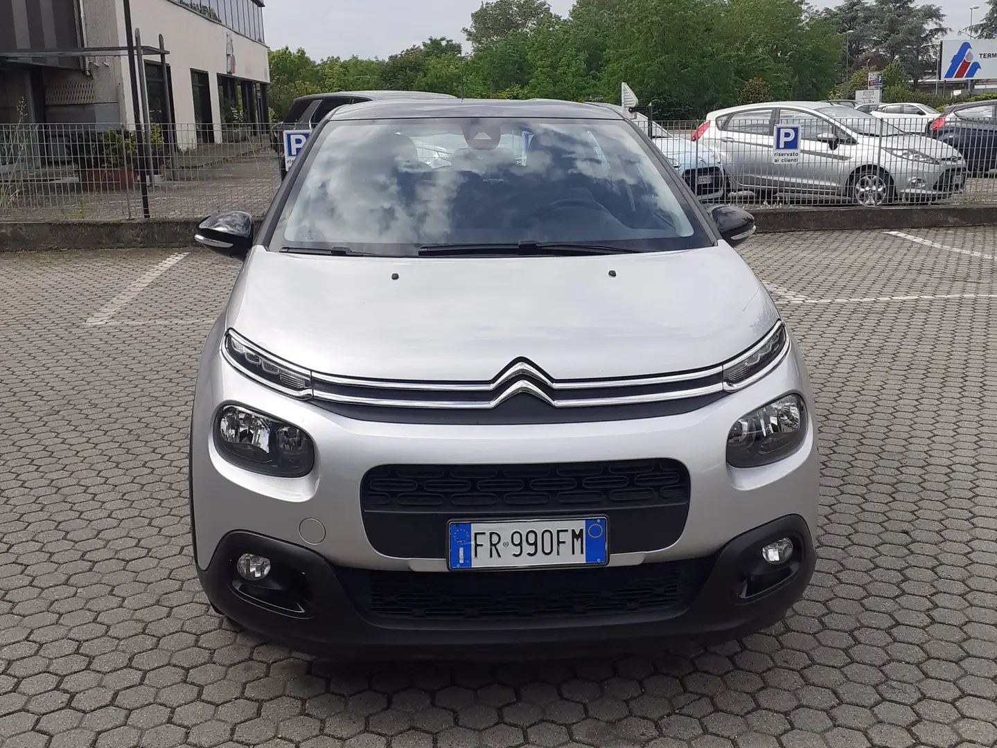 Citroen C3 C3 1.2 puretech Shine 82cv Grijs - 1