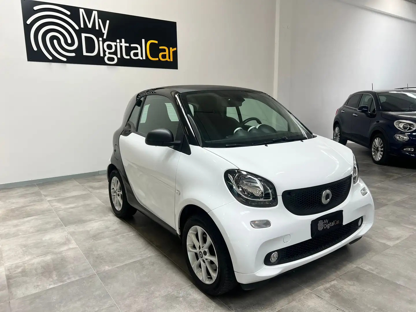 smart forTwo Fortwo 1.0 Passion 71cv twinamic Bianco - 1
