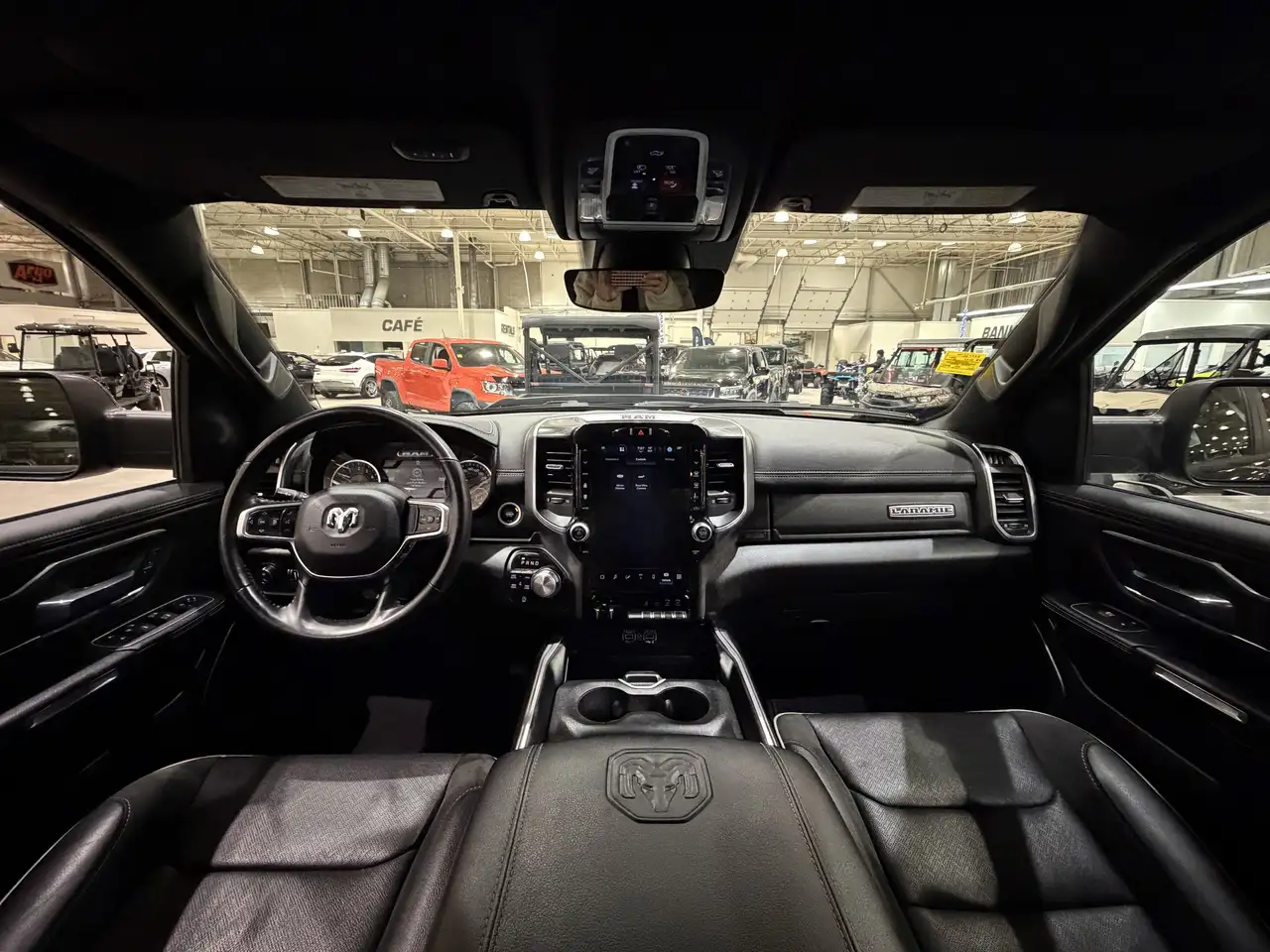 RAM 1500 снимка RAM 1500