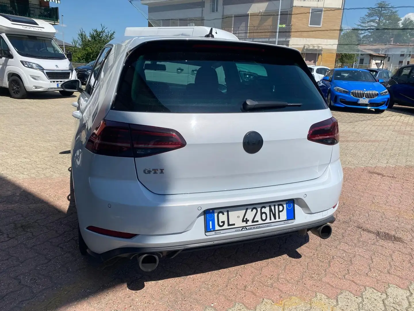 Volkswagen Golf GTI 7.5 230 CV DSG POLVERE DI LUNA-NAVI-PRIVACY Bianco - 2
