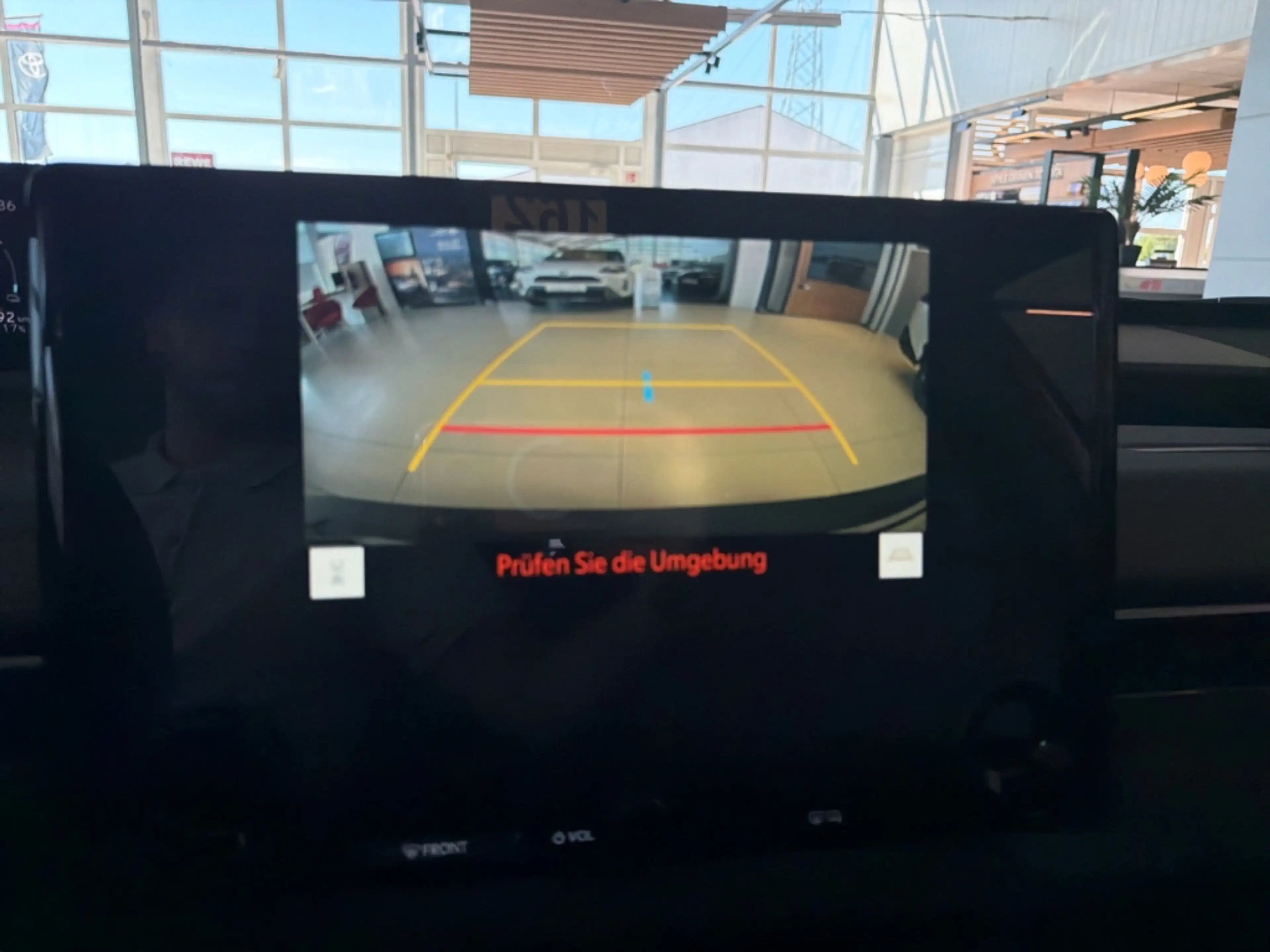 Toyota C-HR C-HR+ 165 kW Teamplayer Navi Digitales Cockpit LED — photo 15