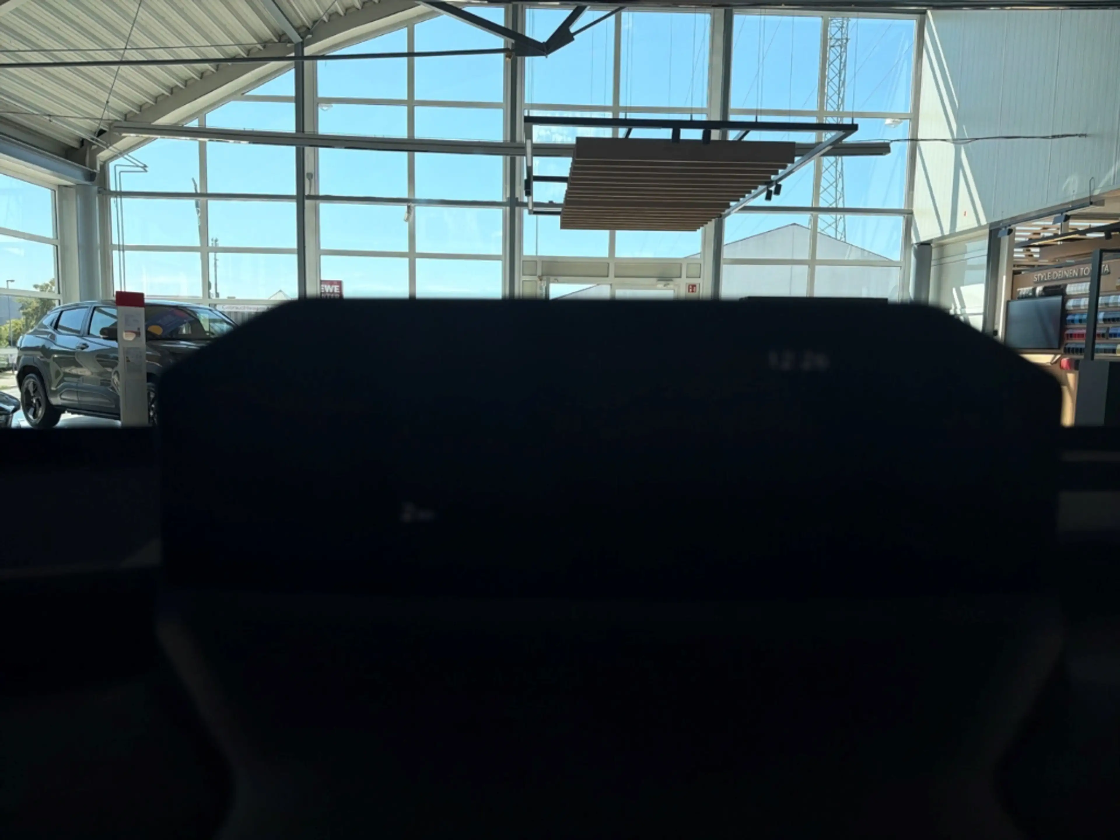 Toyota C-HR C-HR+ 165 kW Teamplayer Navi Digitales Cockpit LED — photo 13