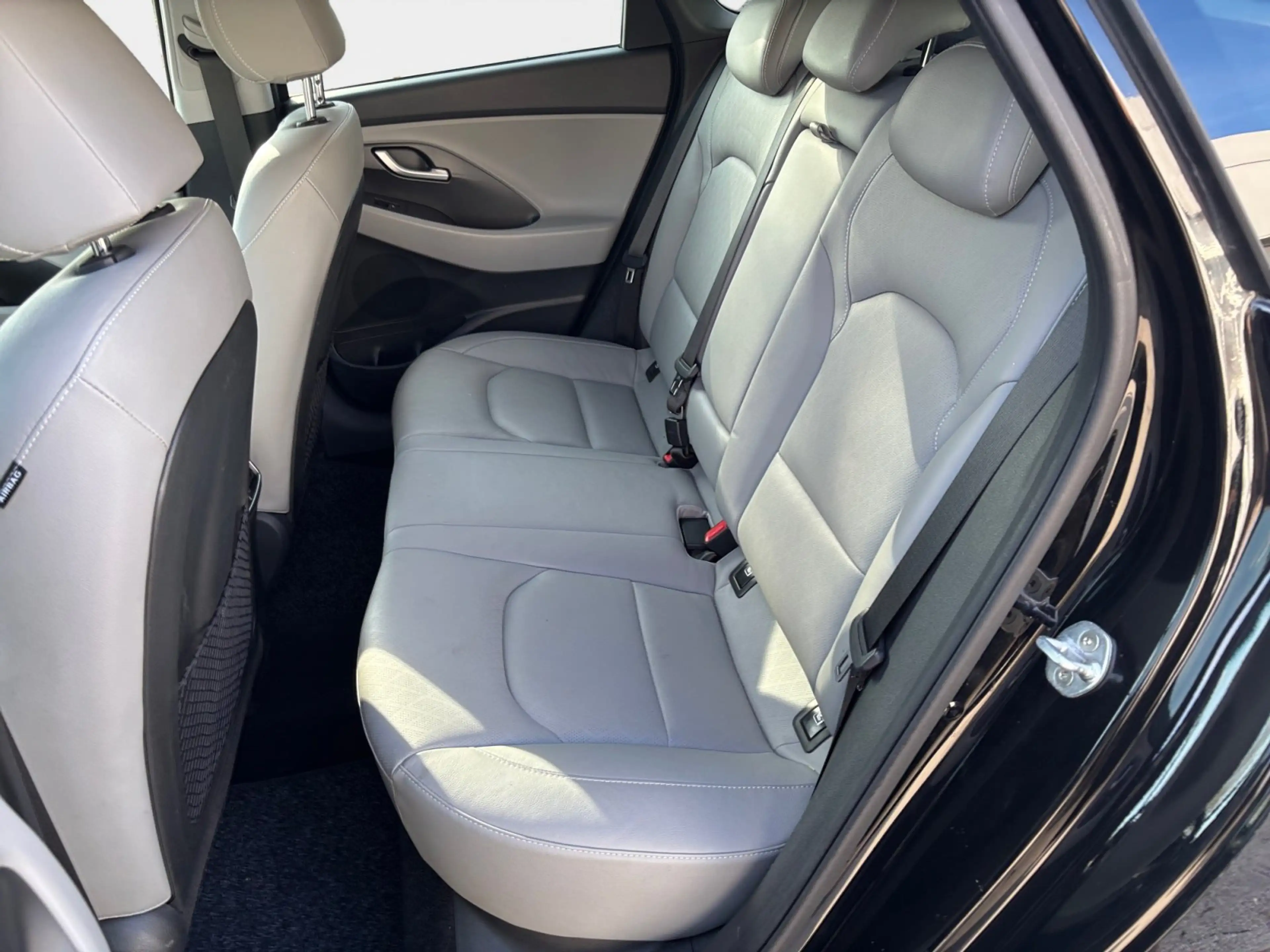Hyundai i30 1.4 T-GDI Premium 2xKlima ACC Bel.Sitz Kam. — photo 10