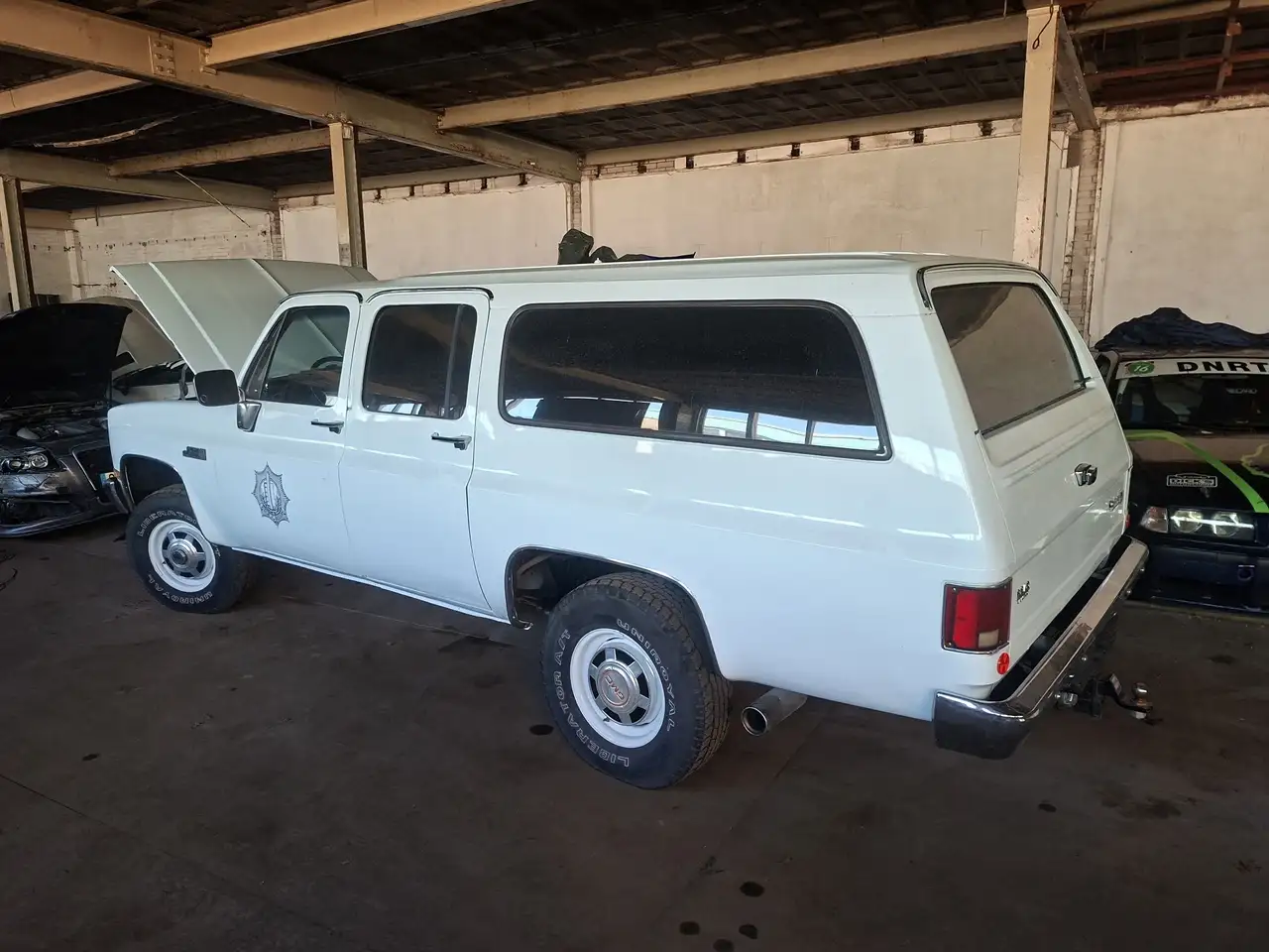 GMC Sierra Suburban K2500 Sierra autom 4x4, foto 2