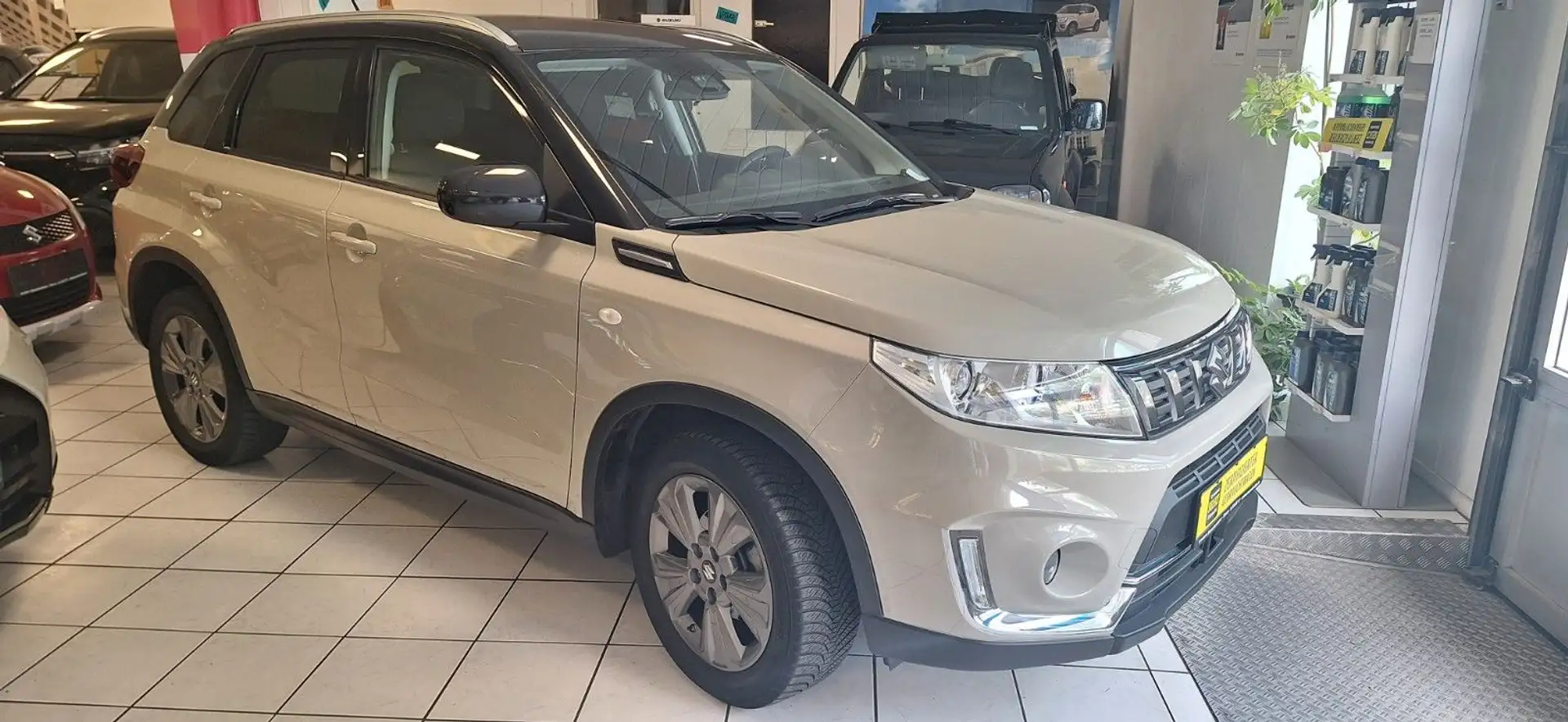 Suzuki Vitara 1.0 Automatik Comfort Allgrip /AHK Beige - 2