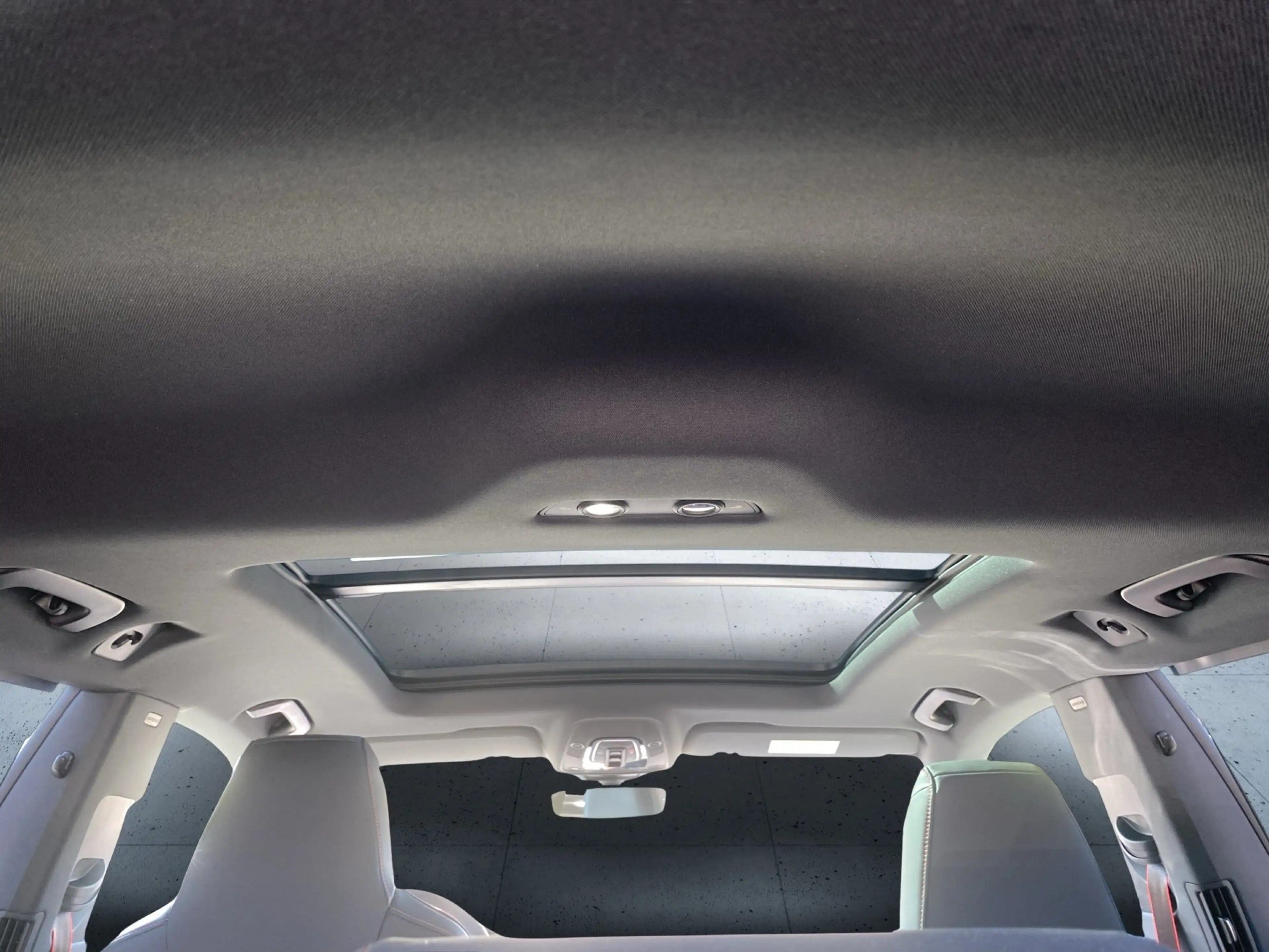 Audi RS Q8 SUV performance tiptr Vmax305 23 Laser PANO — photo 14
