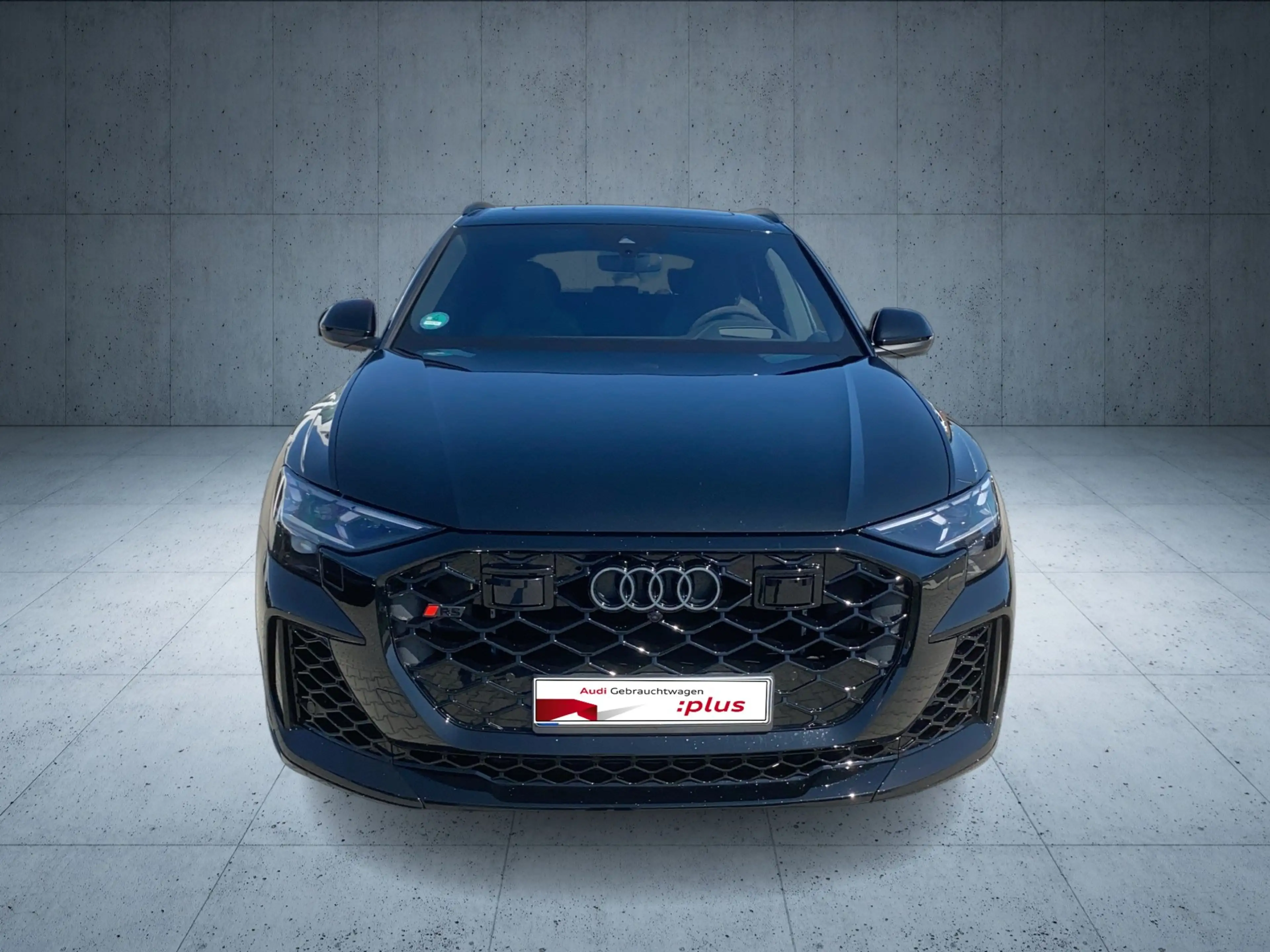 Audi RS Q8 SUV performance tiptr Vmax305 23 Laser PANO — photo 8
