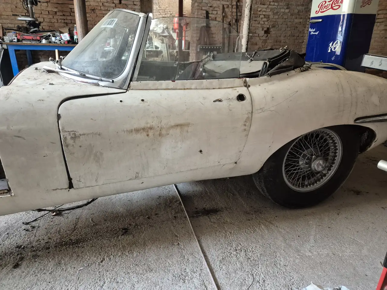Jaguar E-Type Sept. 1961 Flatfloor Roadster #592, foto 3