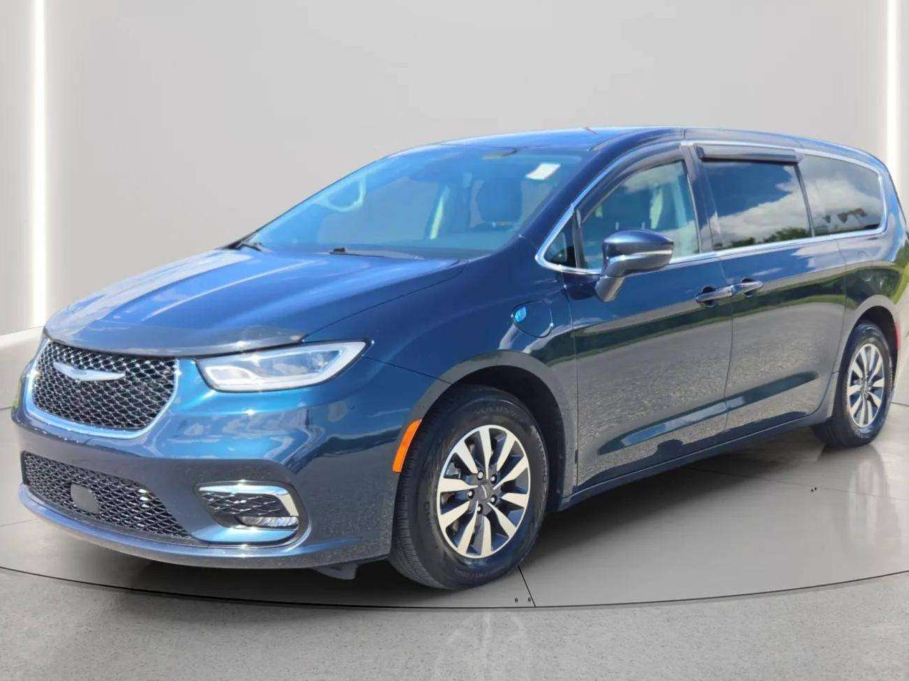 2022 Chrysler Pacifica Hybrid