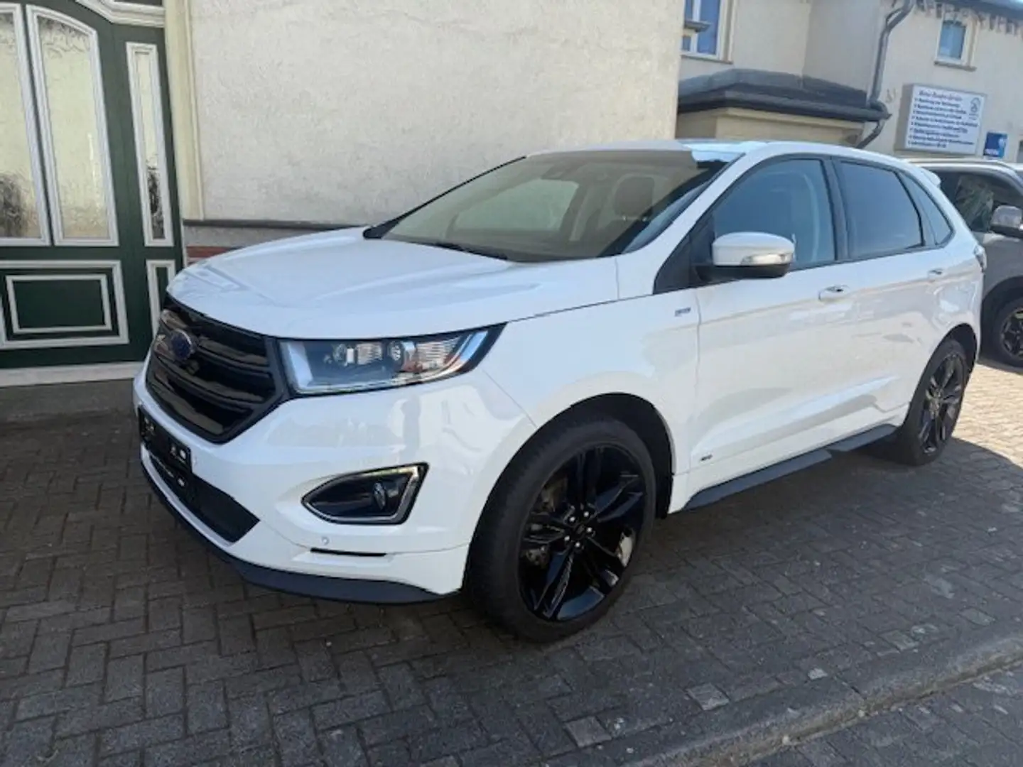 Ford Edge ST-Line 4x4 Bílá - 2