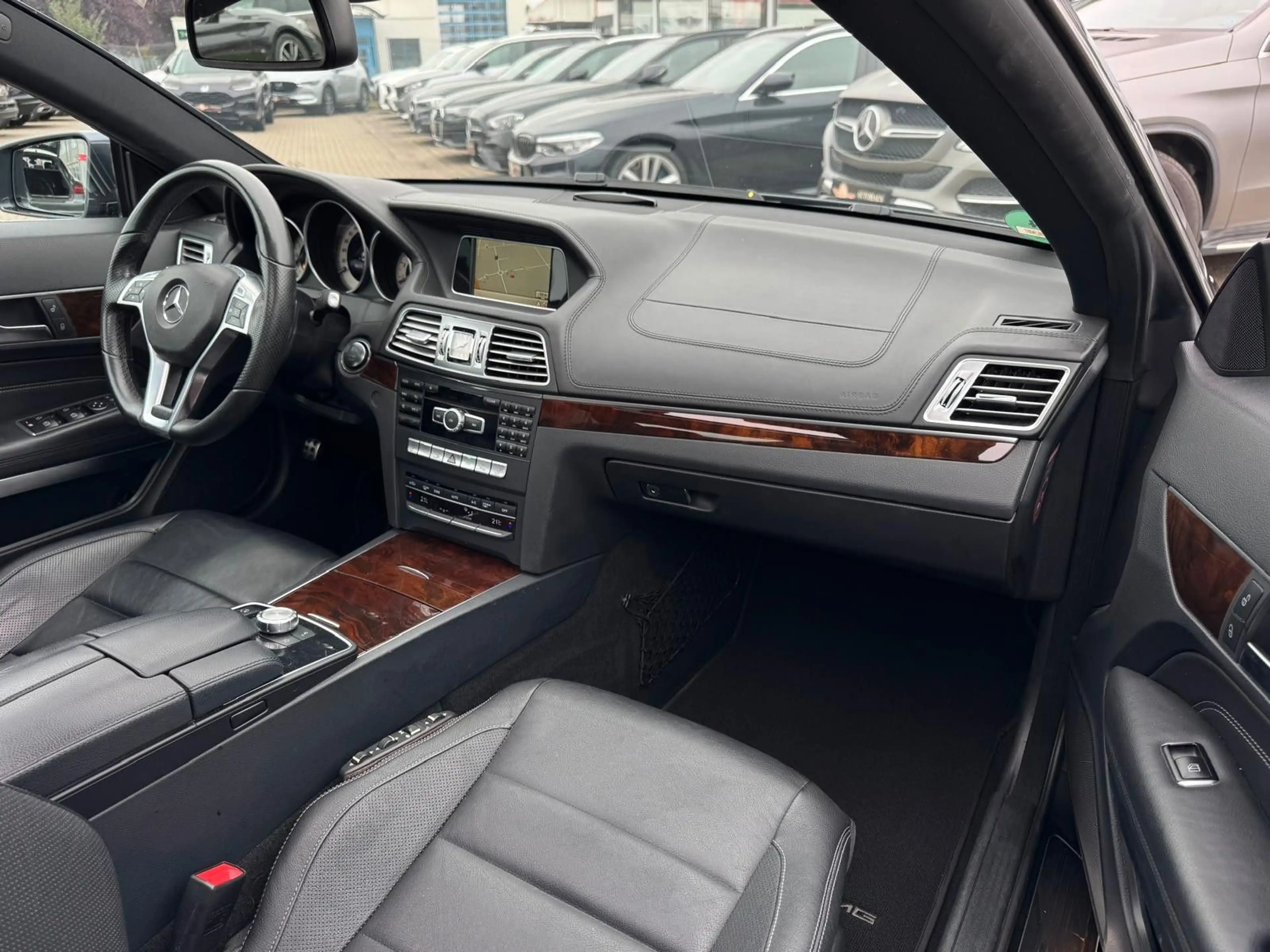Mercedes-Benz E 400 9G-TRONIC"AMG PAKET"PANO"LEDER"LED"NAVI" — photo 15