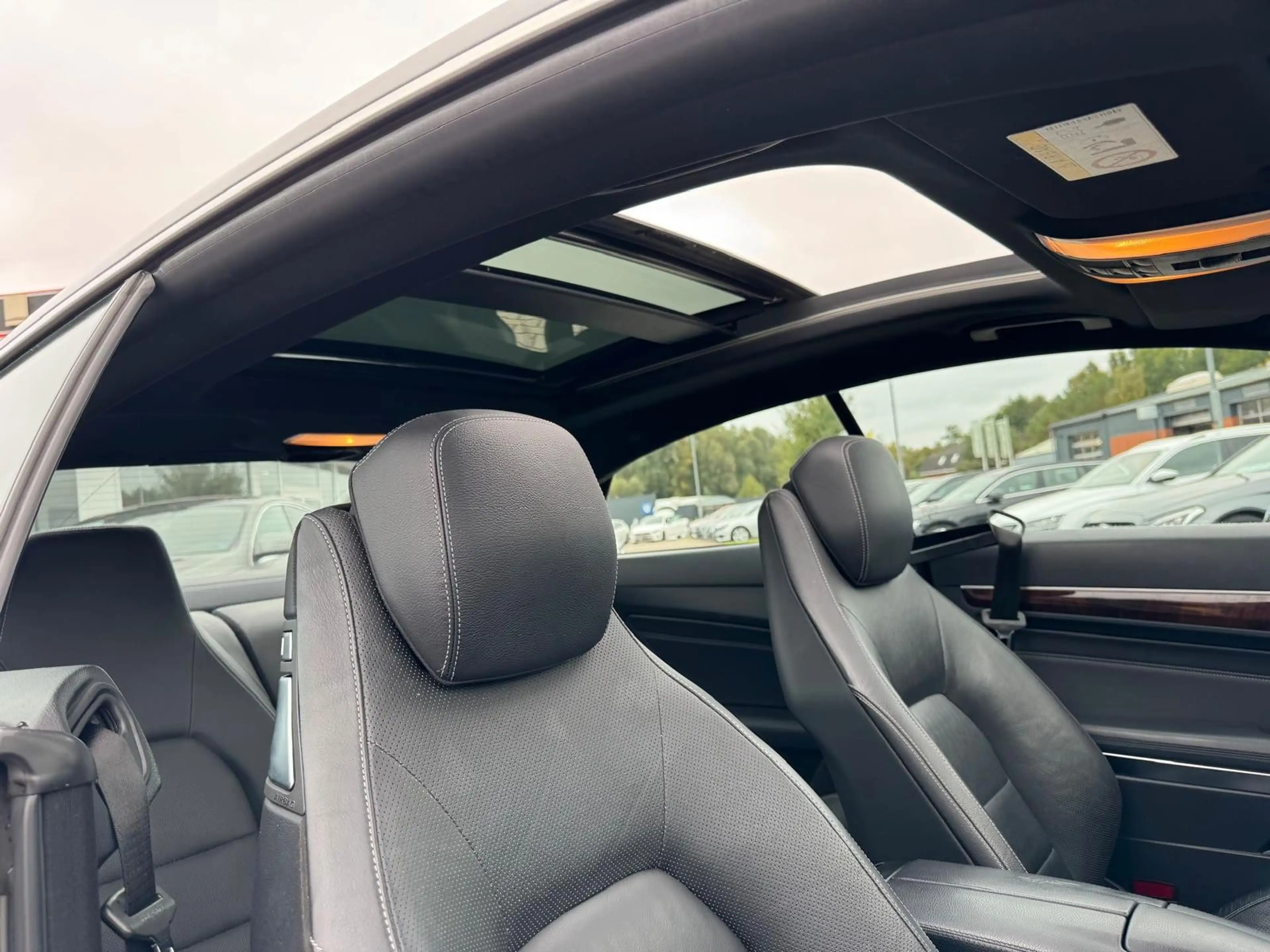 Mercedes-Benz E 400 9G-TRONIC"AMG PAKET"PANO"LEDER"LED"NAVI" — photo 12