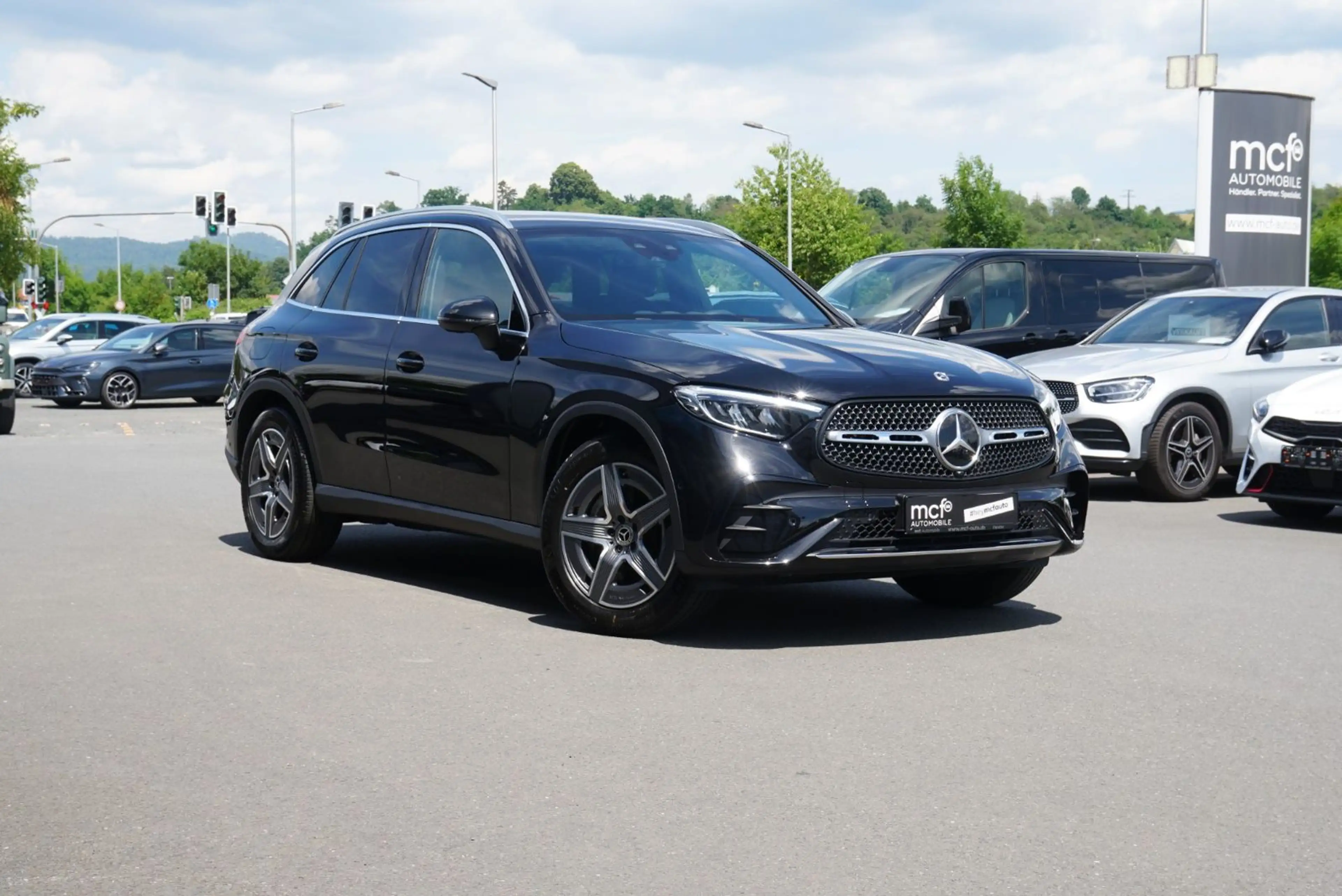 Mercedes-Benz GLC 300 d 4M Edition AMG Line *ACC*AHK*Navi* — photo 3