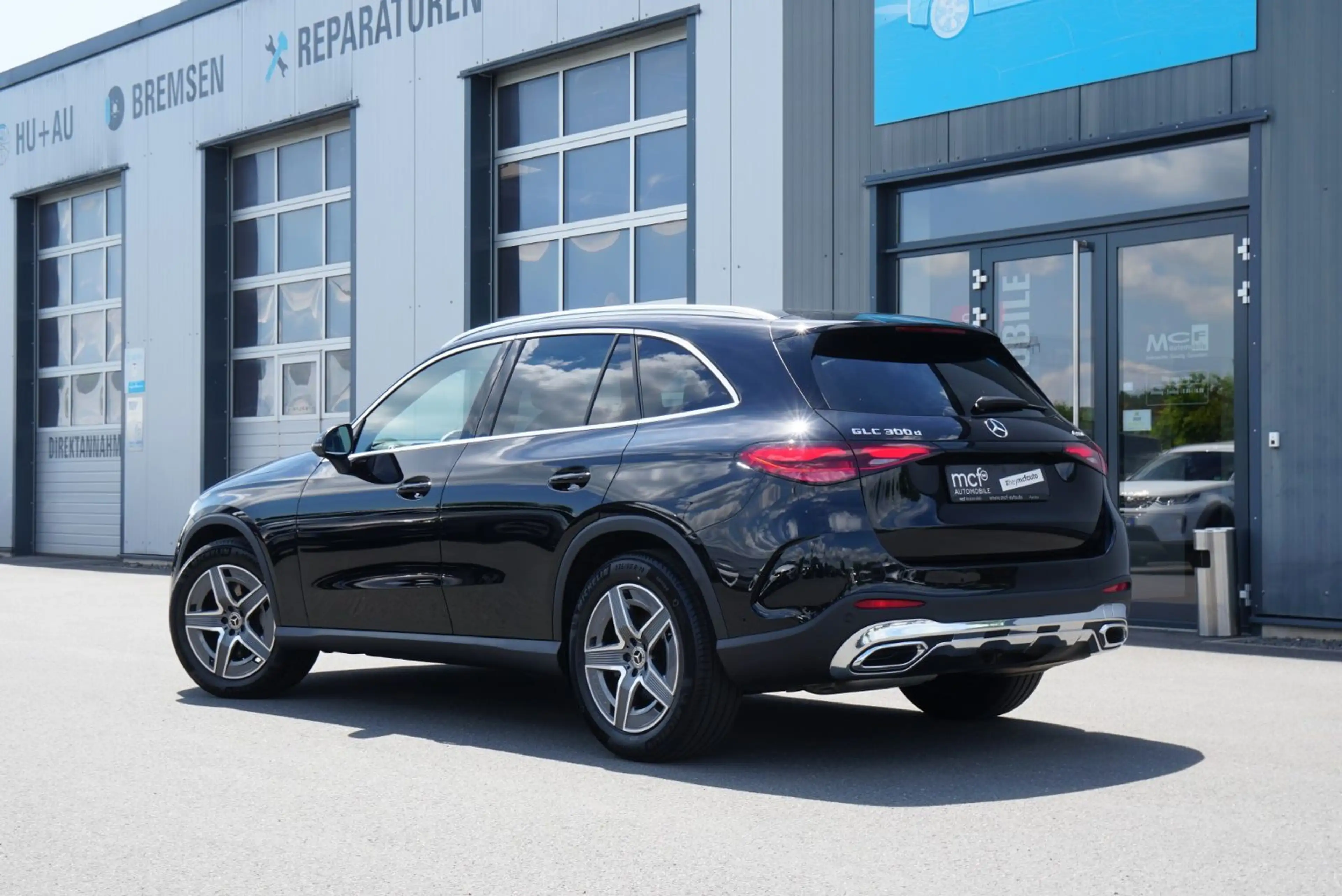 Mercedes-Benz GLC 300 d 4M Edition AMG Line *ACC*AHK*Navi* — photo 4
