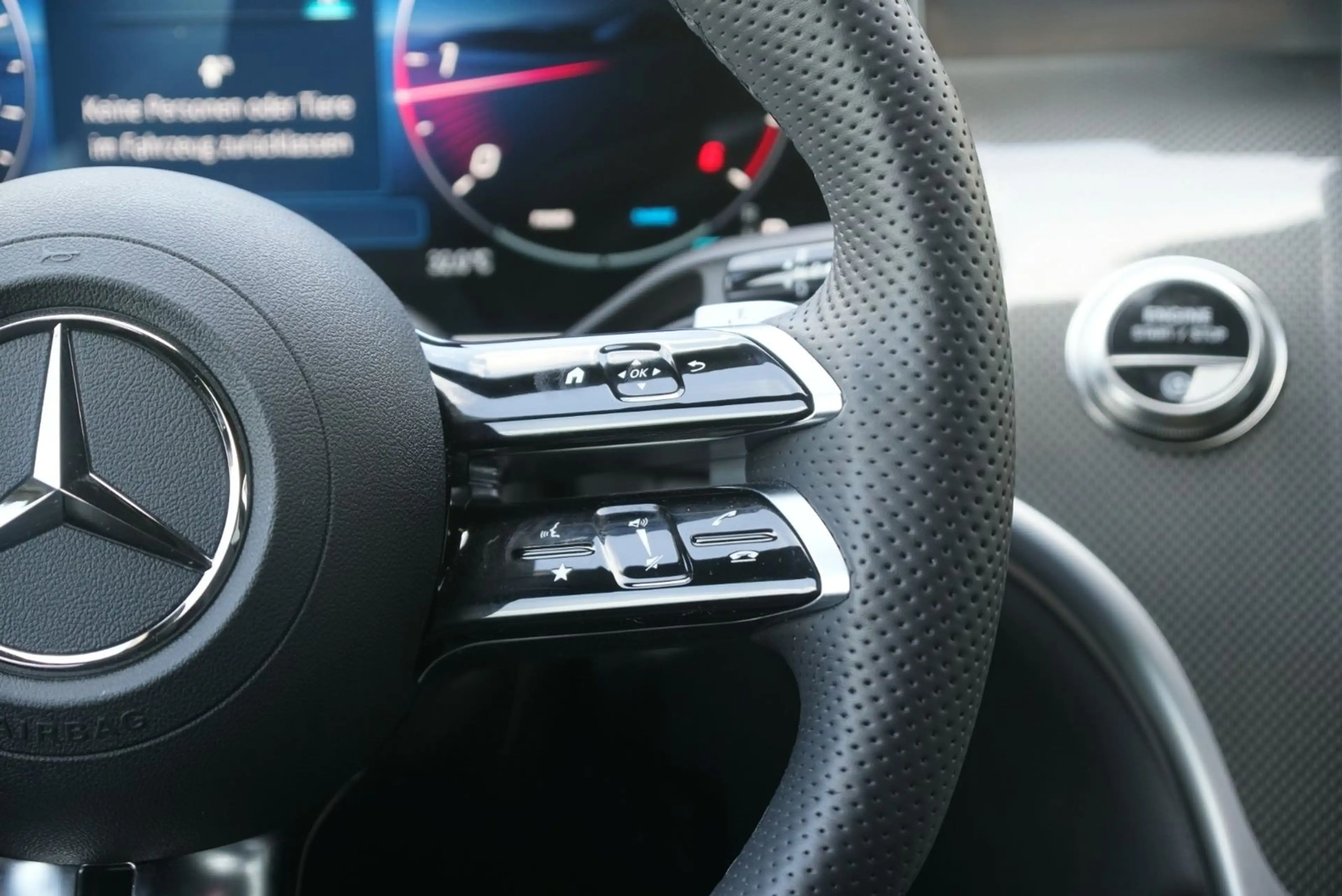 Mercedes-Benz GLC 300 d 4M Edition AMG Line *ACC*AHK*Navi* — photo 15