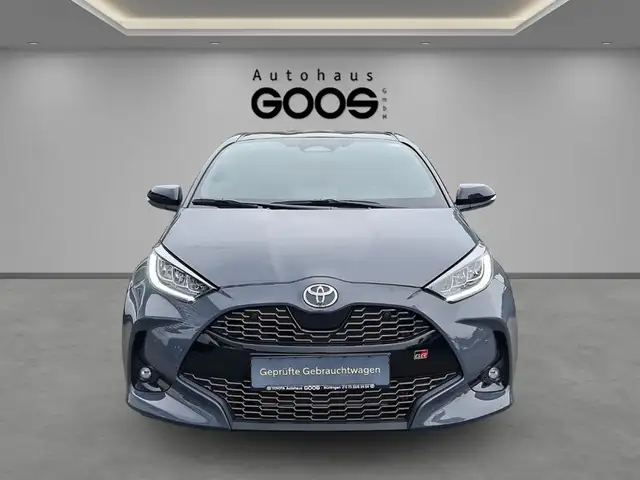 Toyota Yaris view 8