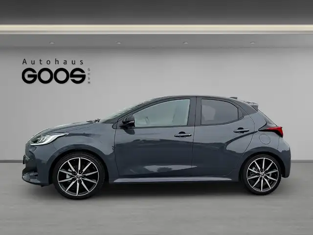 Toyota Yaris view 2