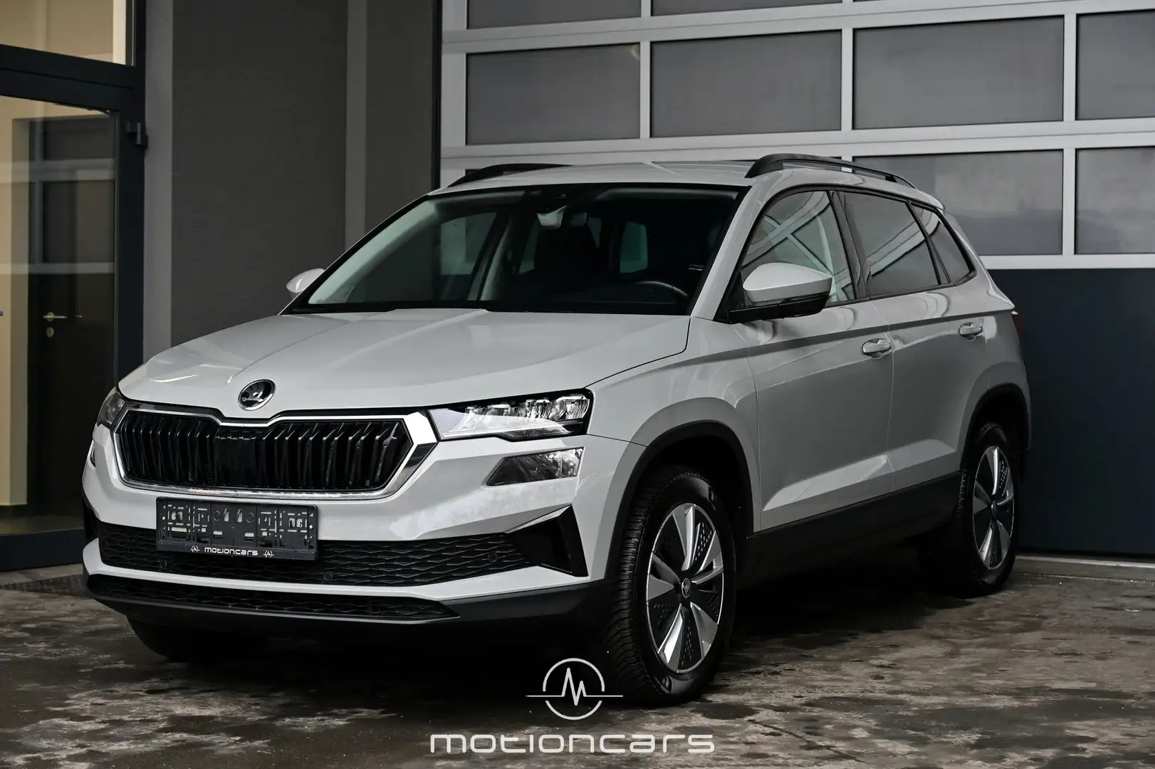 Skoda Karoq 2.0 TDI Ambition Pickerl NEU EXP € 19.233,- Срібний - 1