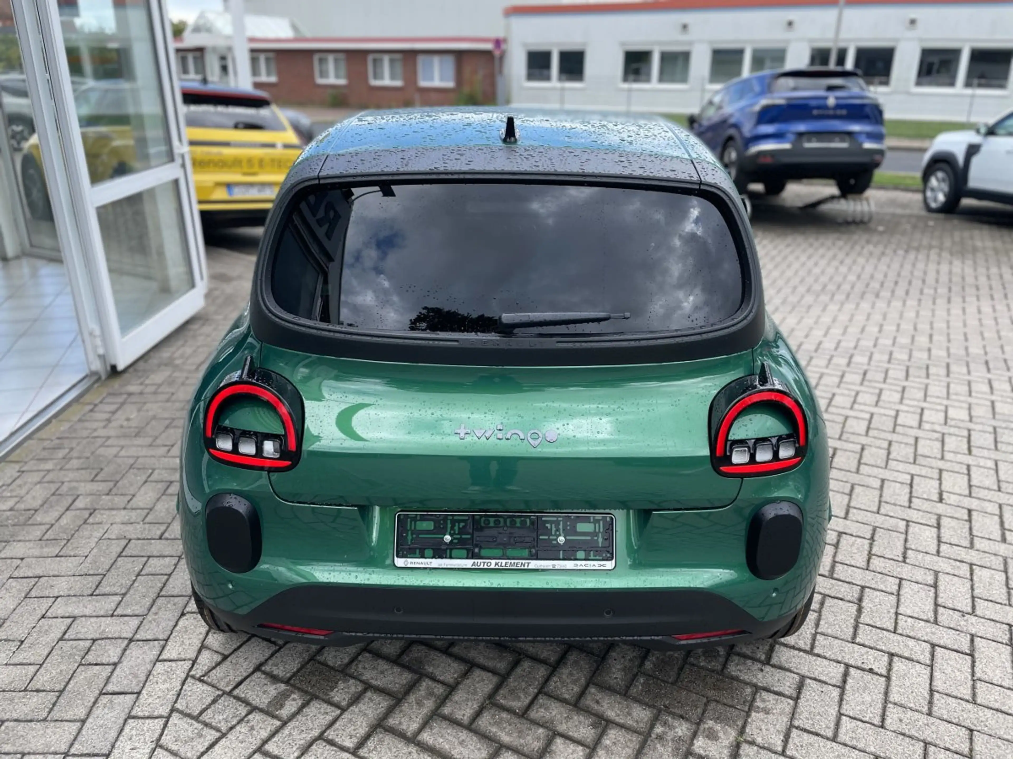 Renault Twingo E-TECH Techno 80 Urban Range Kamera, Klimaautomati — photo 8