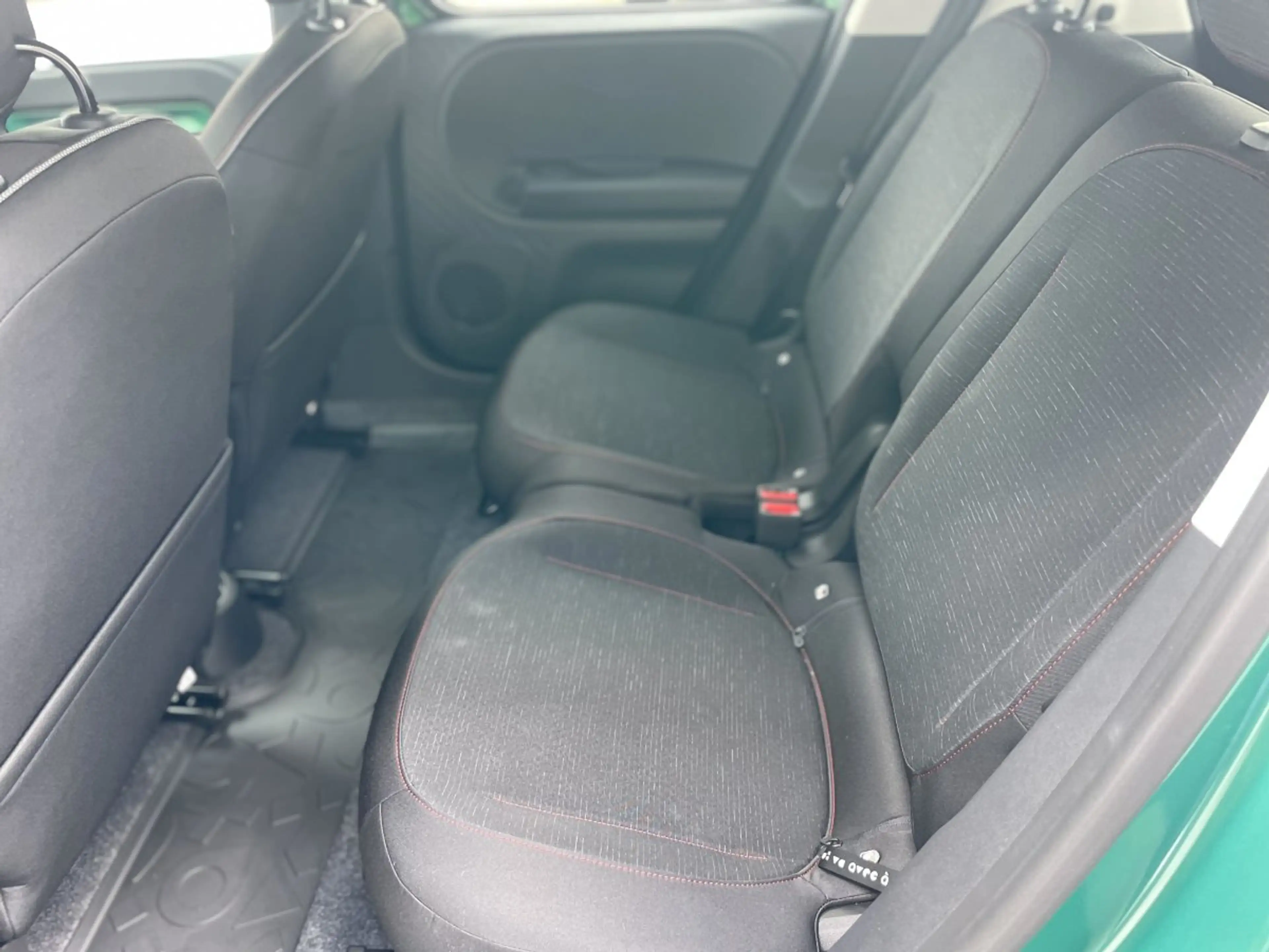 Renault Twingo E-TECH Techno 80 Urban Range Kamera, Klimaautomati — photo 14