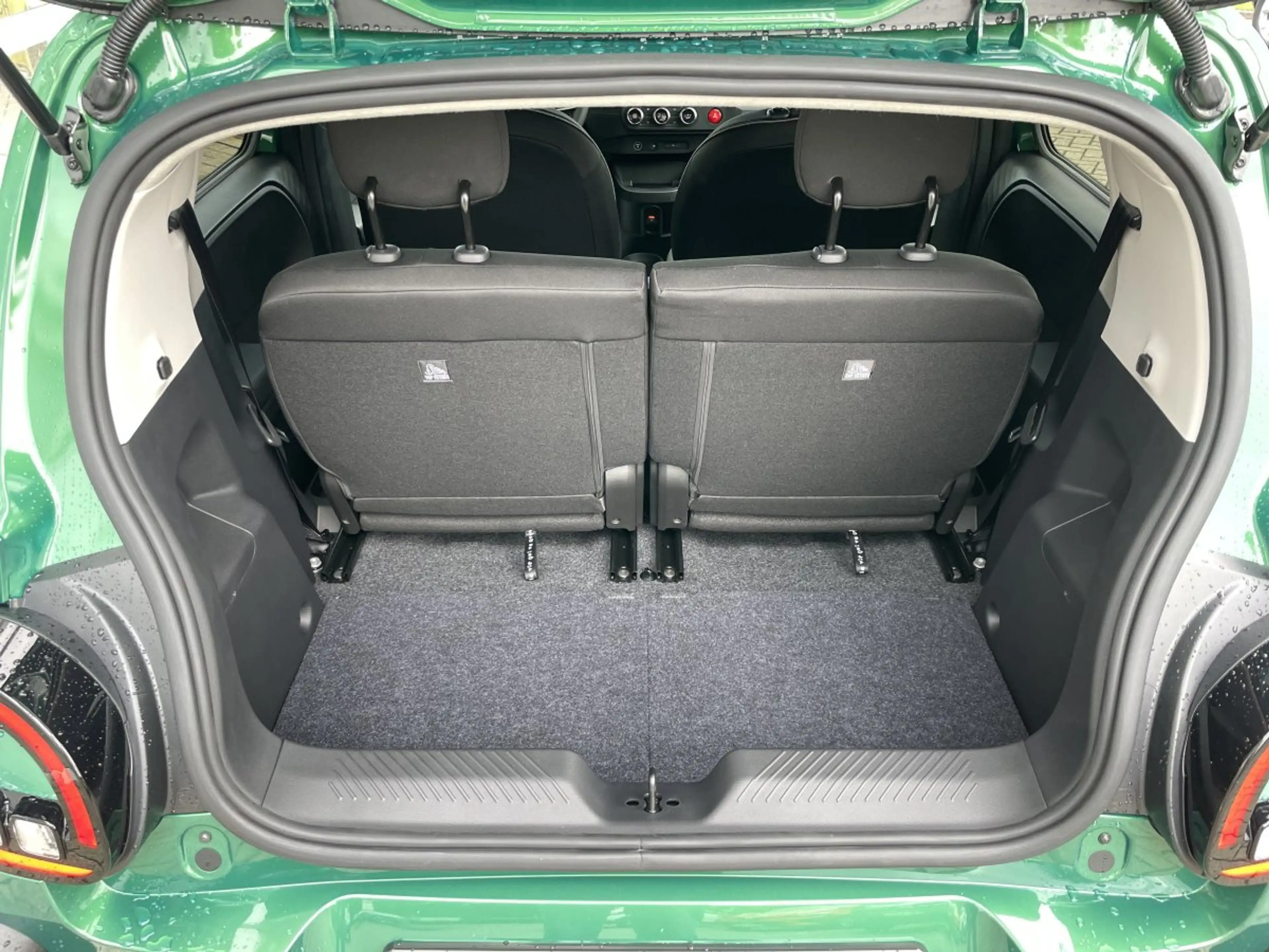 Renault Twingo E-TECH Techno 80 Urban Range Kamera, Klimaautomati — photo 11