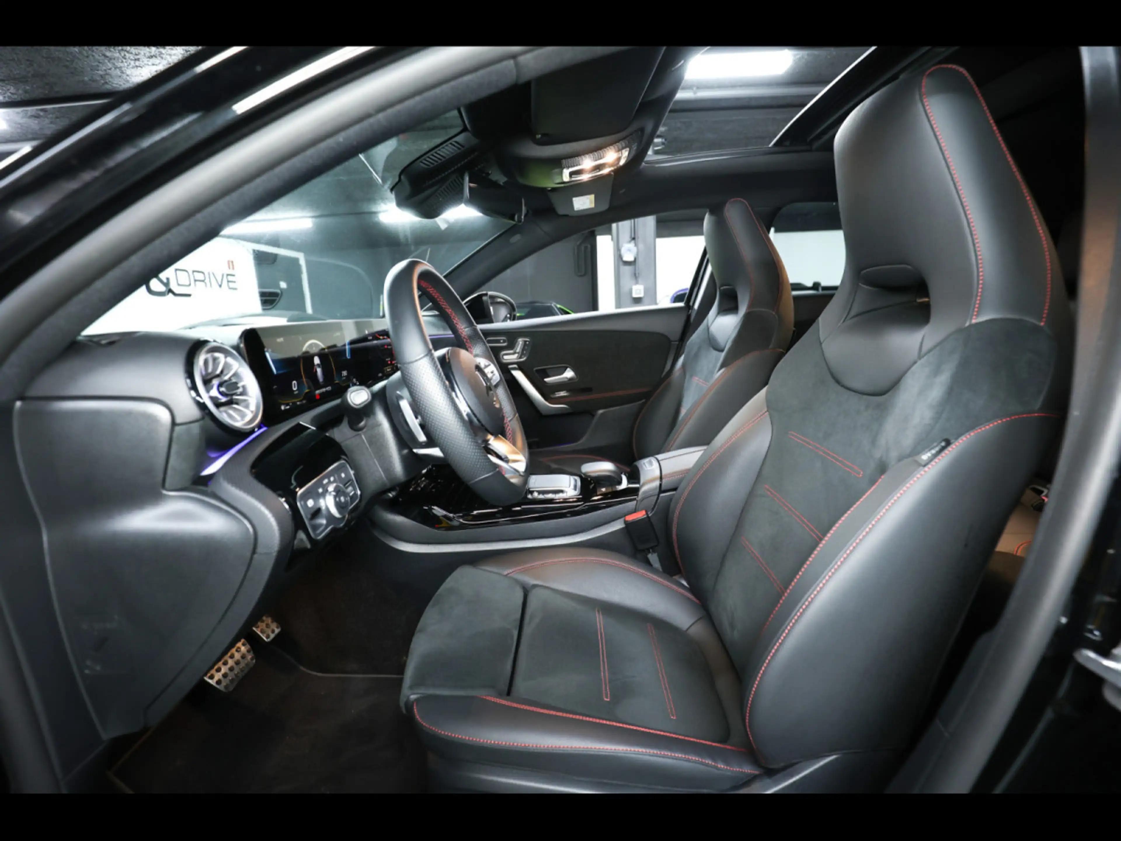 Mercedes-Benz A 45 AMG 4M°WARRANTY 12/27°AERO°BURM°PANO°CARPLAY°ABGAS — photo 11