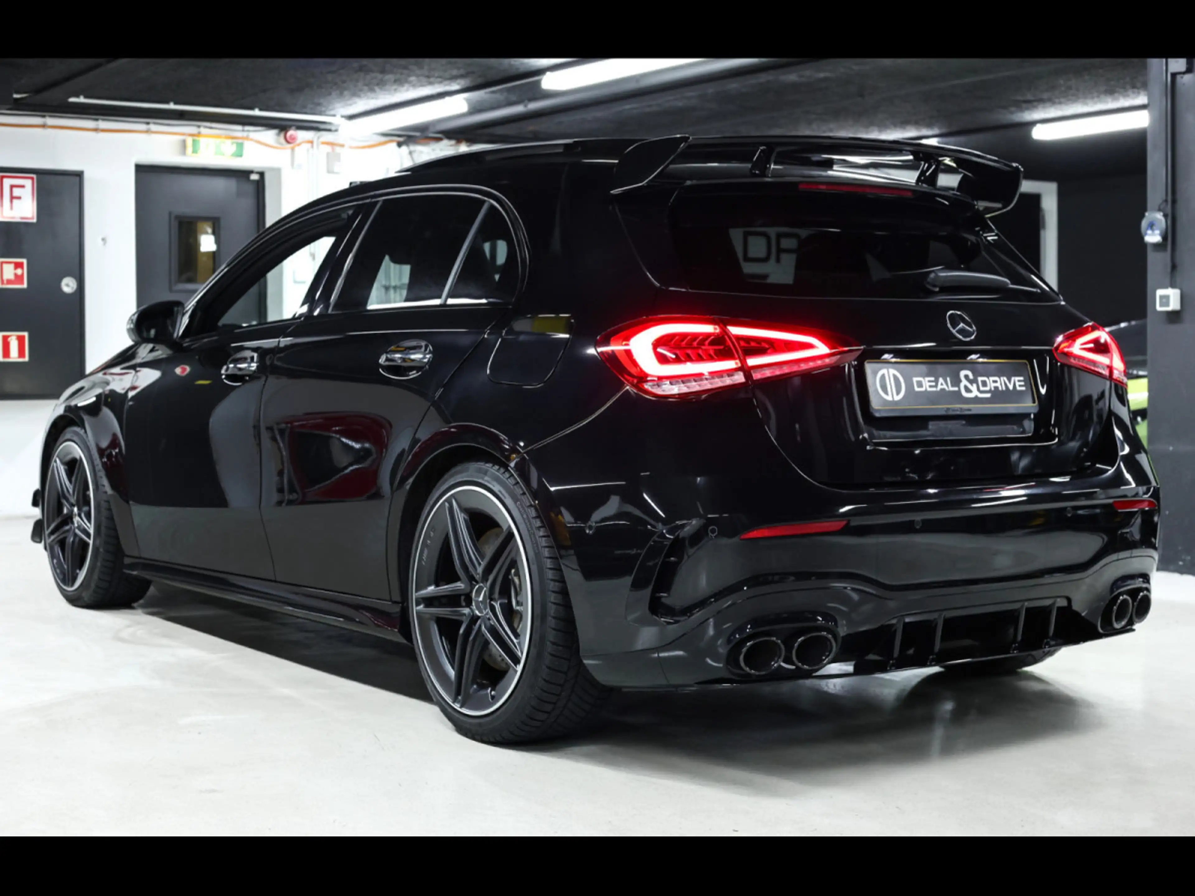 Mercedes-Benz A 45 AMG 4M°WARRANTY 12/27°AERO°BURM°PANO°CARPLAY°ABGAS — photo 3
