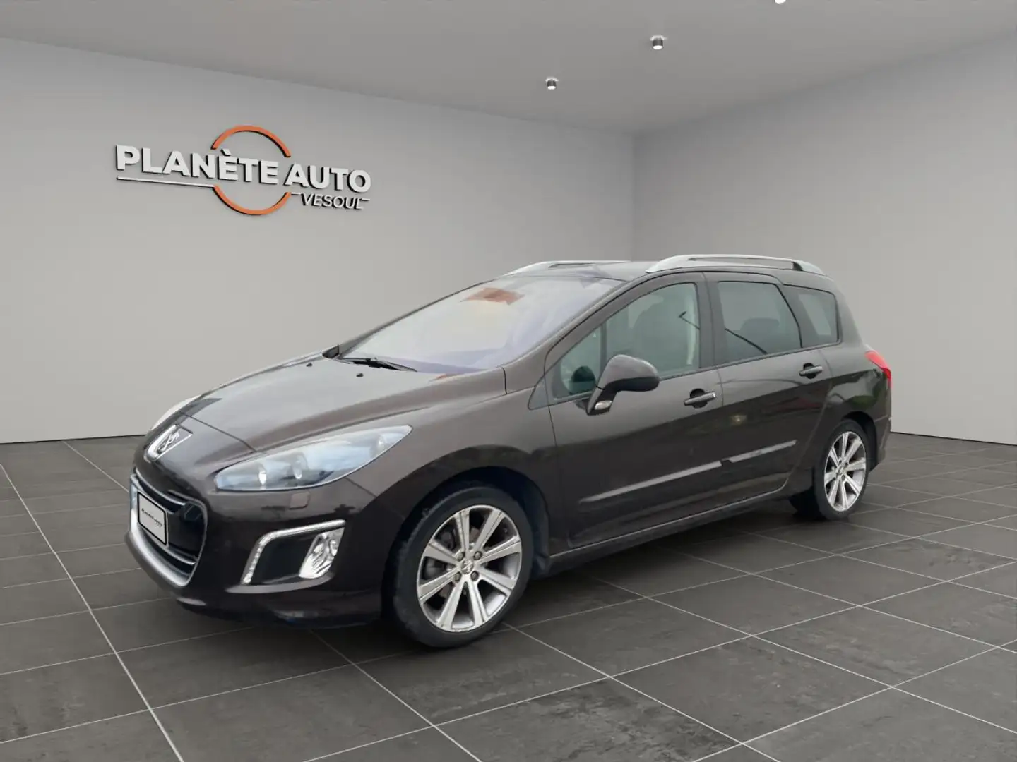 Peugeot 308 1.6 e-HDi FAP - 112 cv BREAK Féline. Garanti jusqu\u0027à 5 ans. Livraison possible Brun - 1