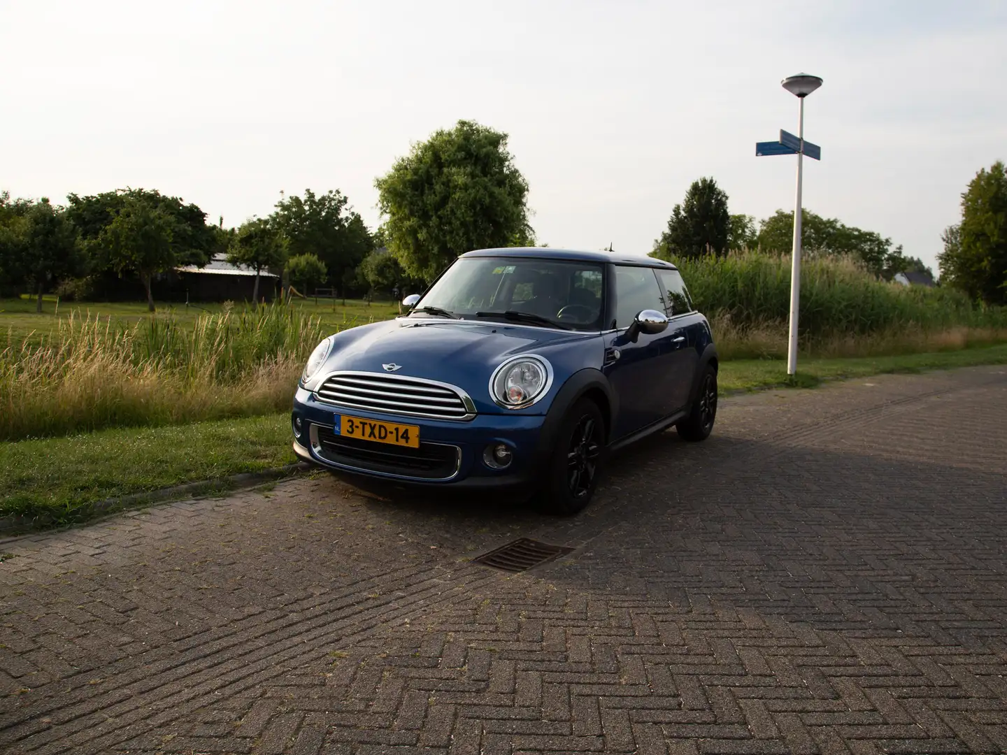 MINI One Cooper 1.6 One Chili | NL Auto Blauw - 2