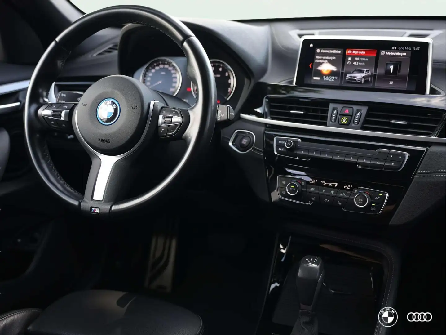 BMW X1 xDr25E M SPORT / MEMORY / TREKHAAK / CAMERA / DAB+ Zwart - 2