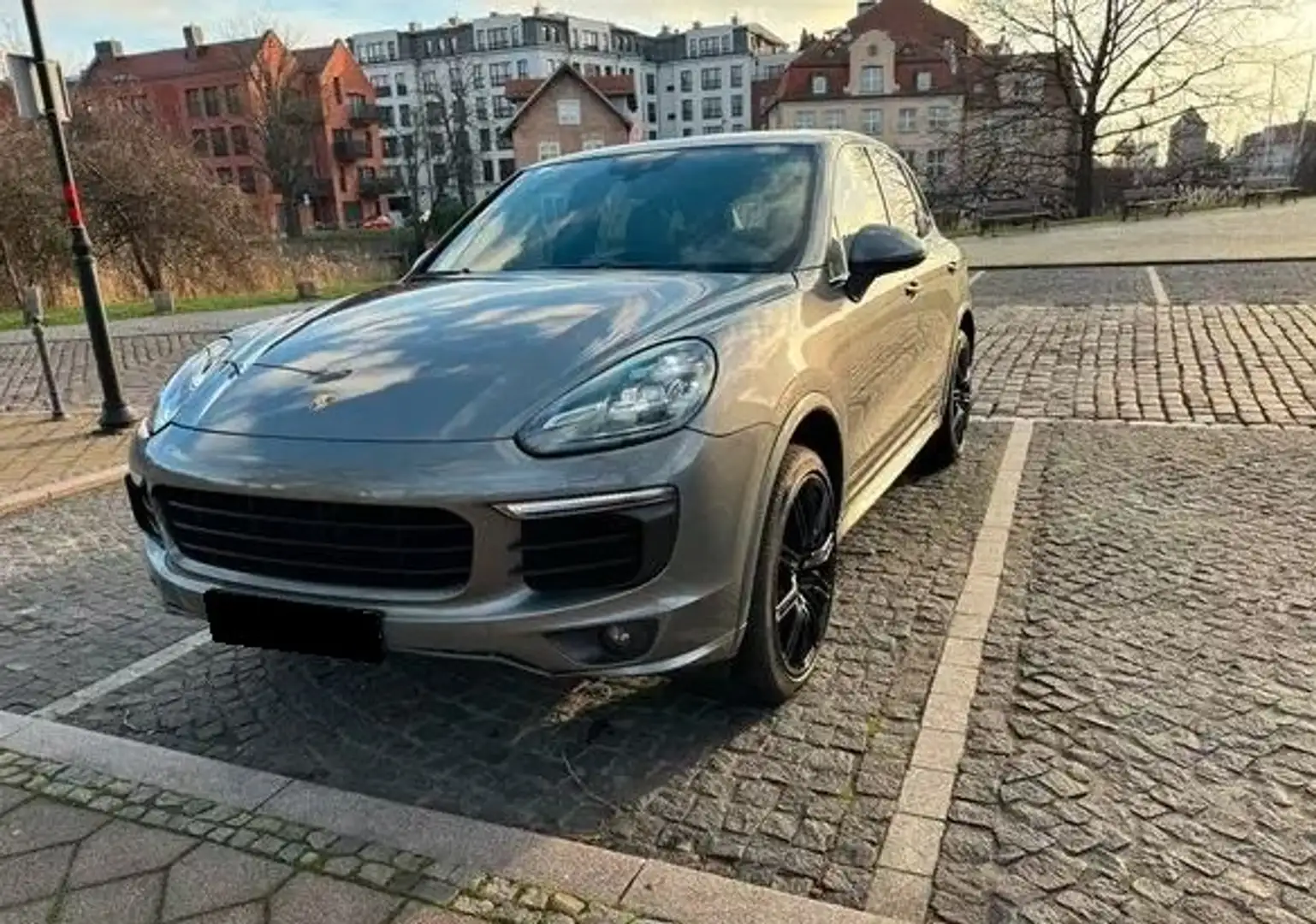 Porsche Cayenne Cayenne 3.0D V6 Platinium Edition Tiptronic A Grau - 2