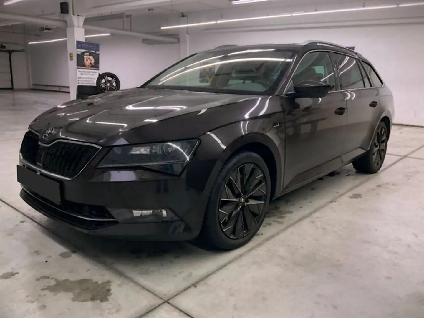 Skoda Superb Combi 2.0 TSI 4x4 DSG Laurin & Klement Marrón - 1