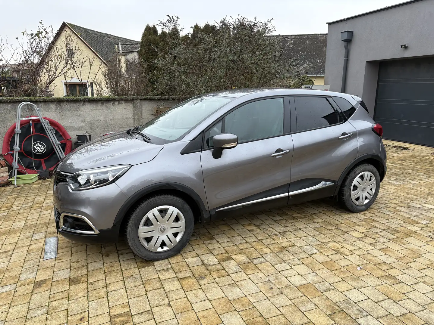 Renault Captur Captur Dynamique ENERGY dCi 90 Dynamique ENERGY Grau - 2