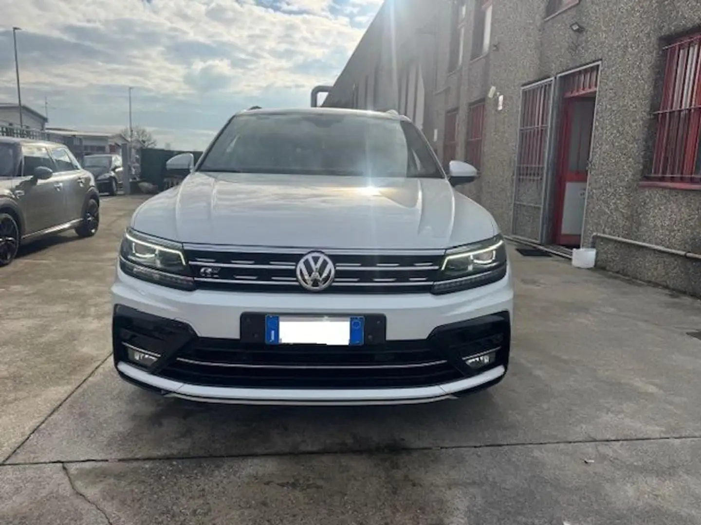 Volkswagen Tiguan 2.0 BiTDI SCR DSG 4MOTION Advanced R-Line TETTO PA Bianco - 2