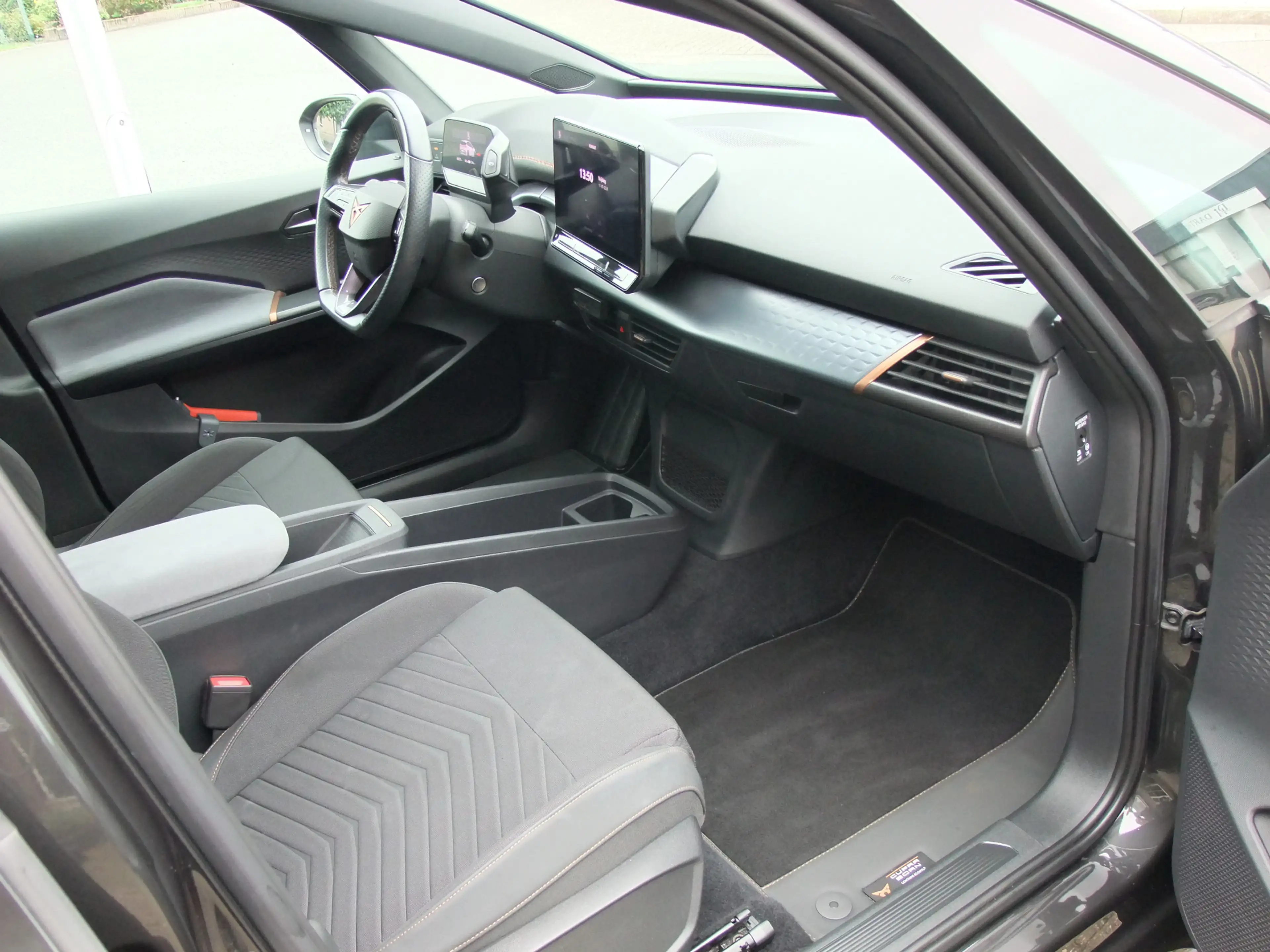 CUPRA Born Business One 62 kWh , Camera , Carplay, Adap-cruis — photo 13