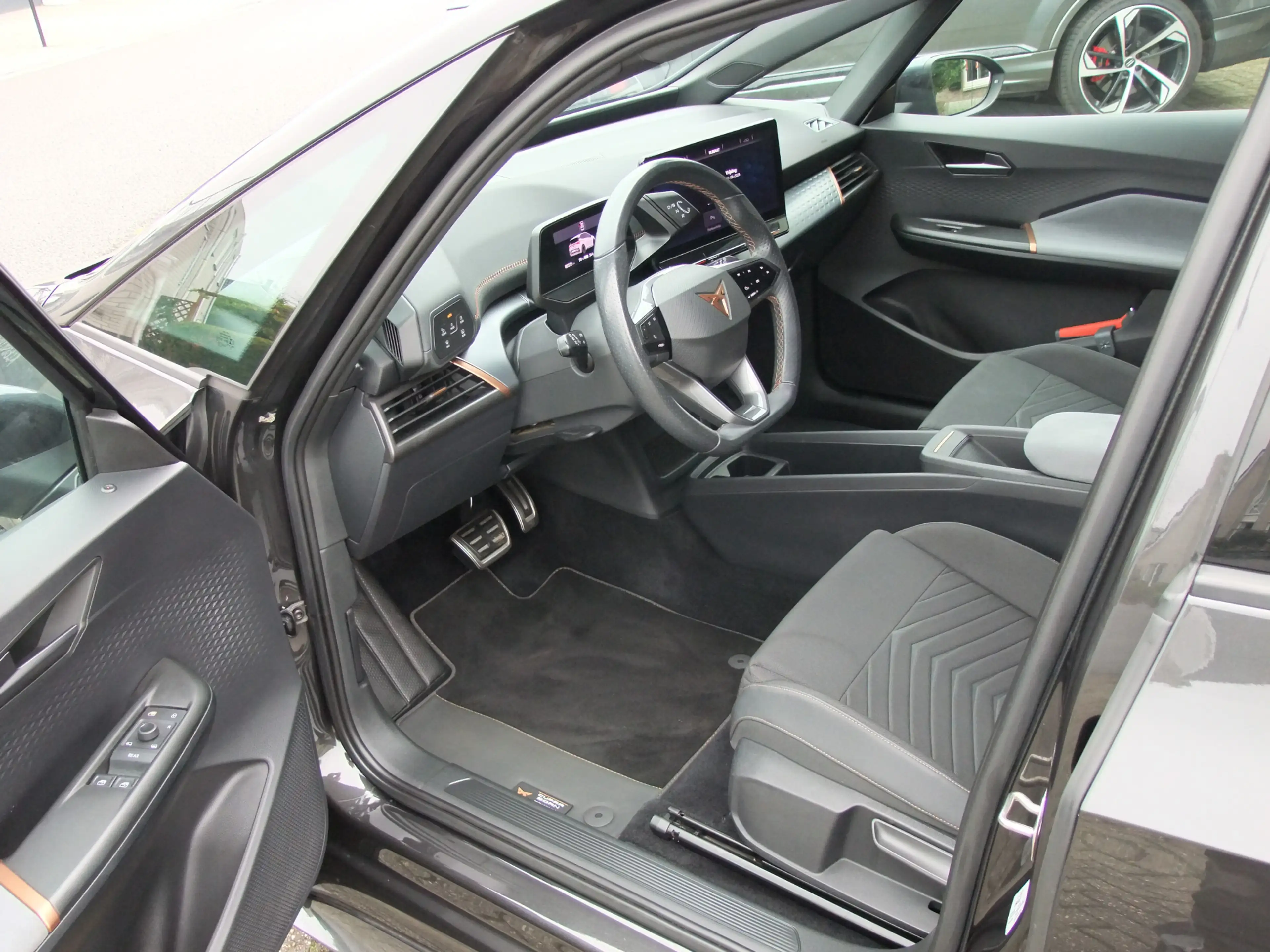 CUPRA Born Business One 62 kWh , Camera , Carplay, Adap-cruis — photo 11