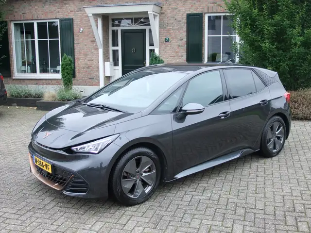 CUPRA Born