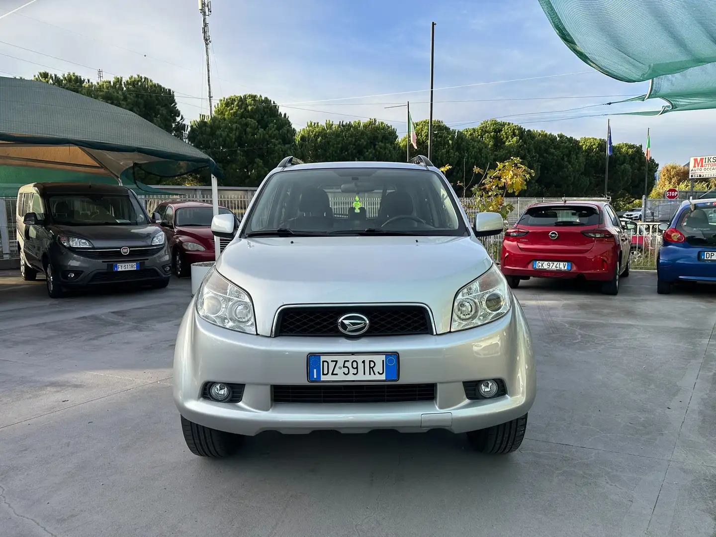 Daihatsu Terios Terios 1.5cc 105cv SXA "OK A NEOPATENTATI" Argento - 2