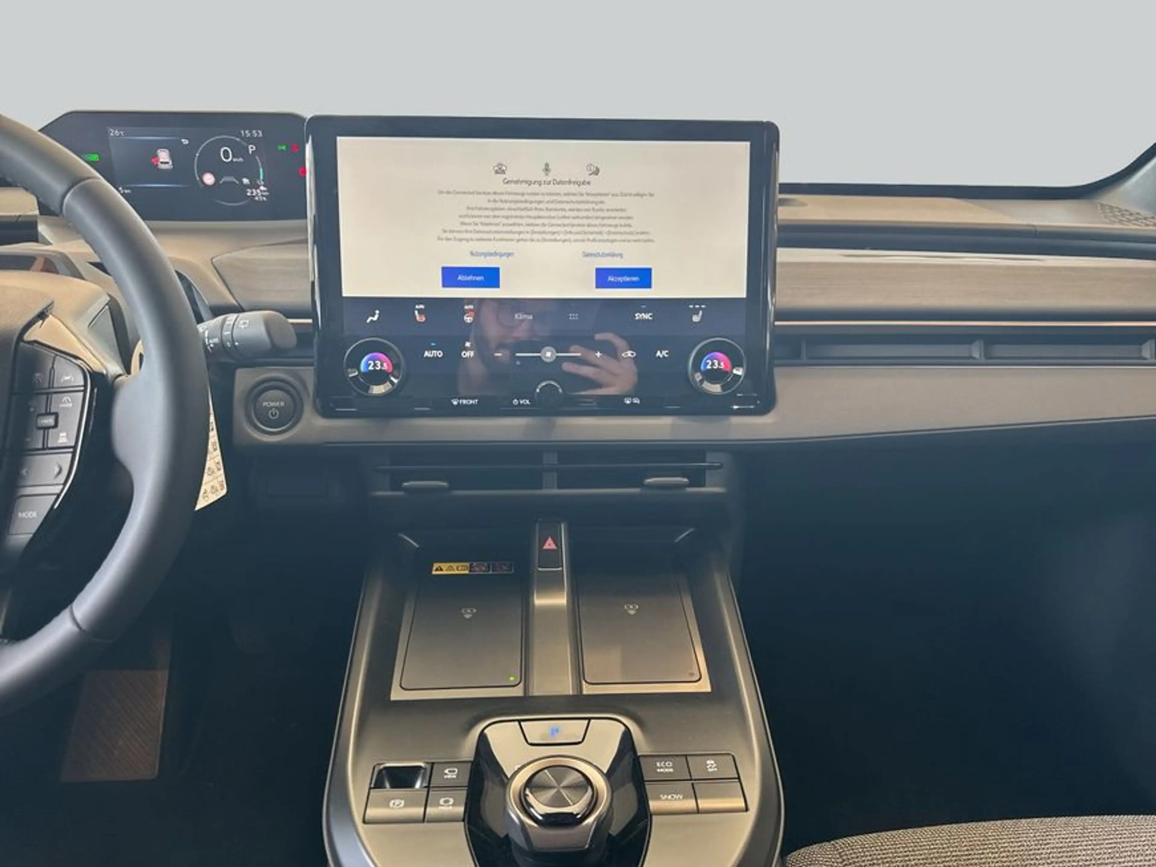 Toyota bZ4X Touring Teamplayer — photo 15