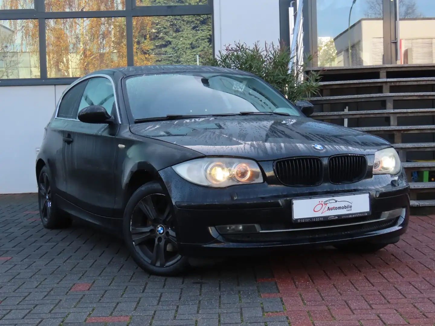 BMW 116 i Klimaautomatik Sitzheizung HU 03/27 Negro - 1